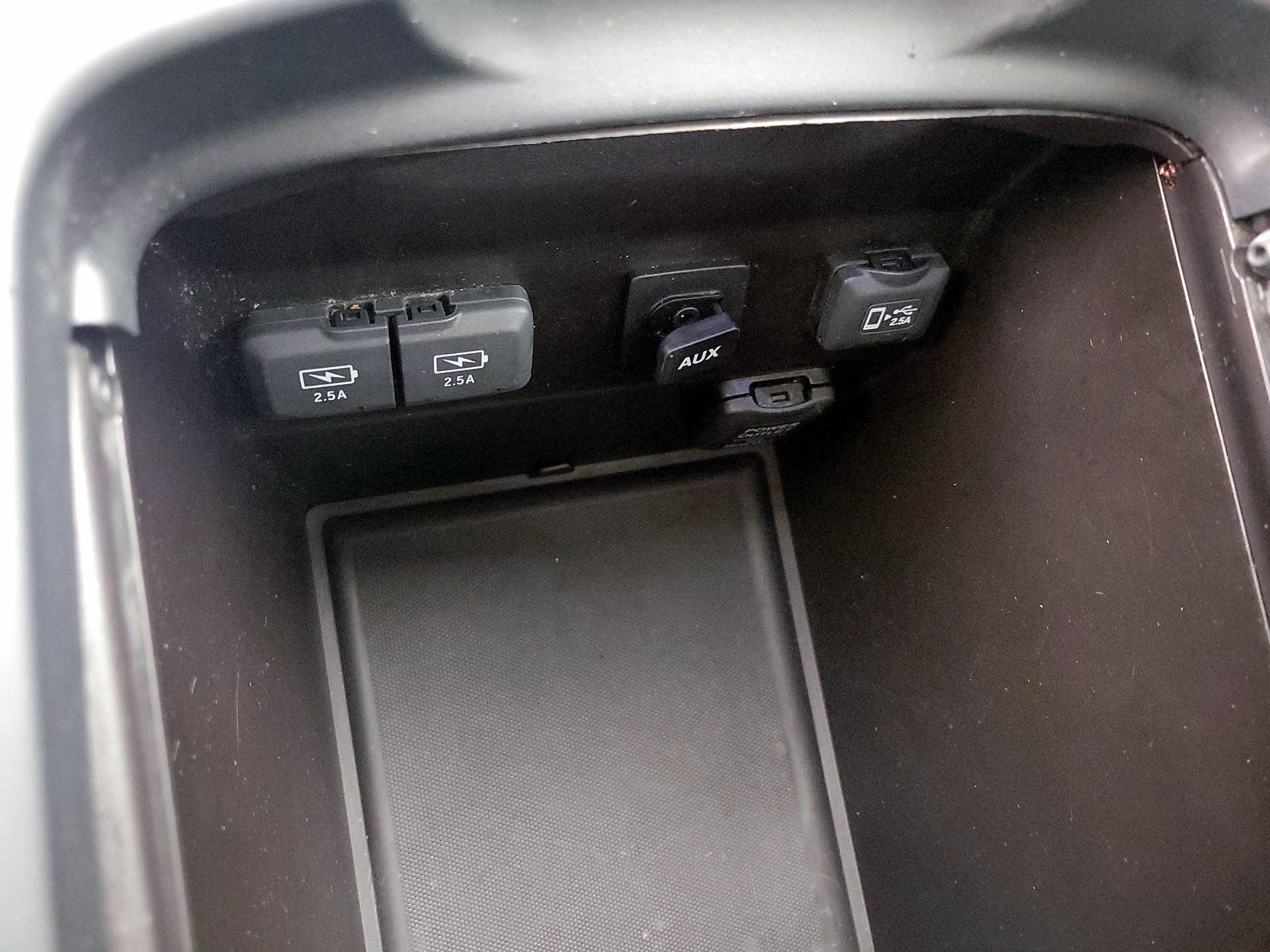 Thumbnail: 2019 Acura MDX - 19