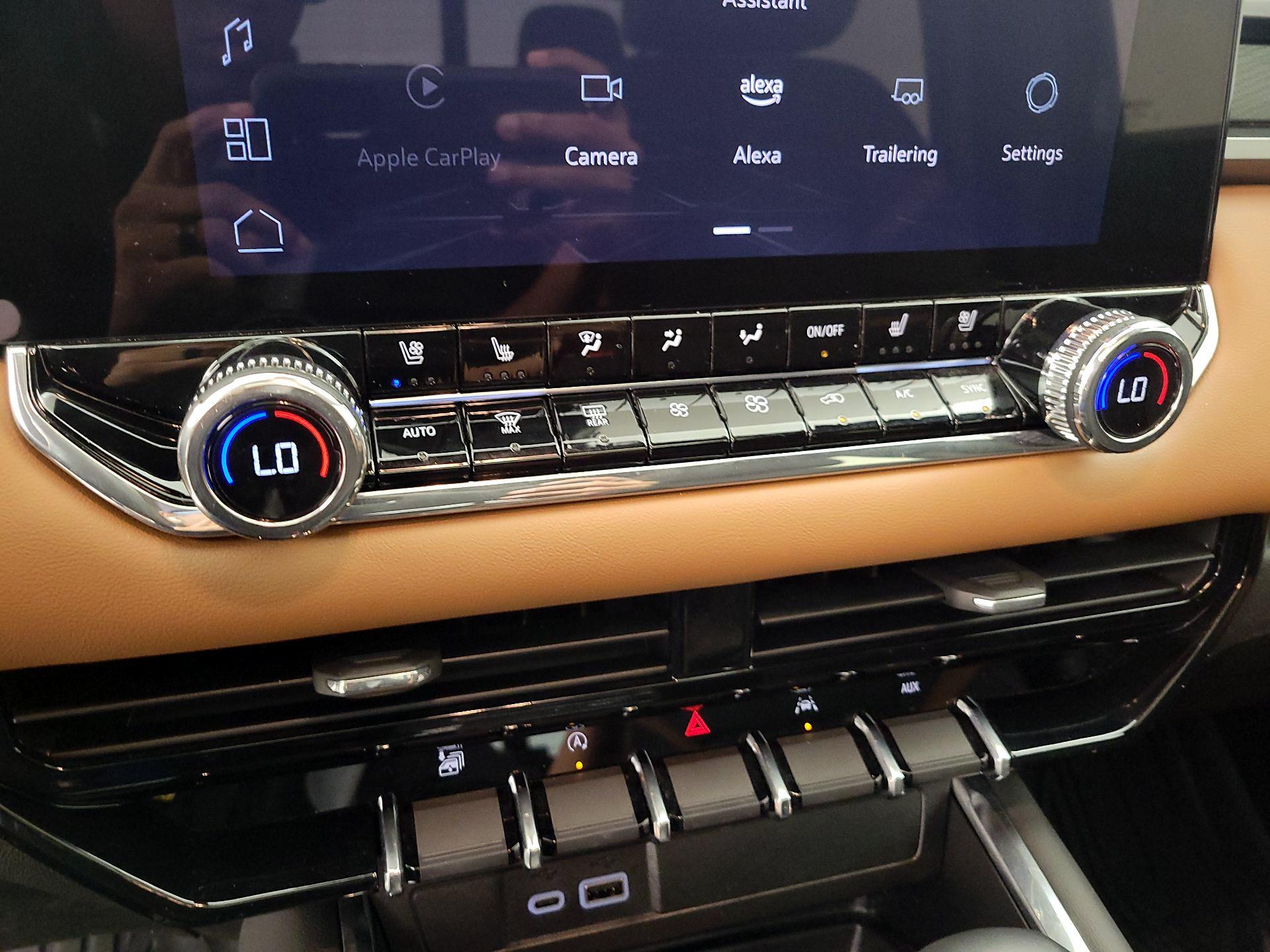 Thumbnail: 2025 GMC Canyon - 16