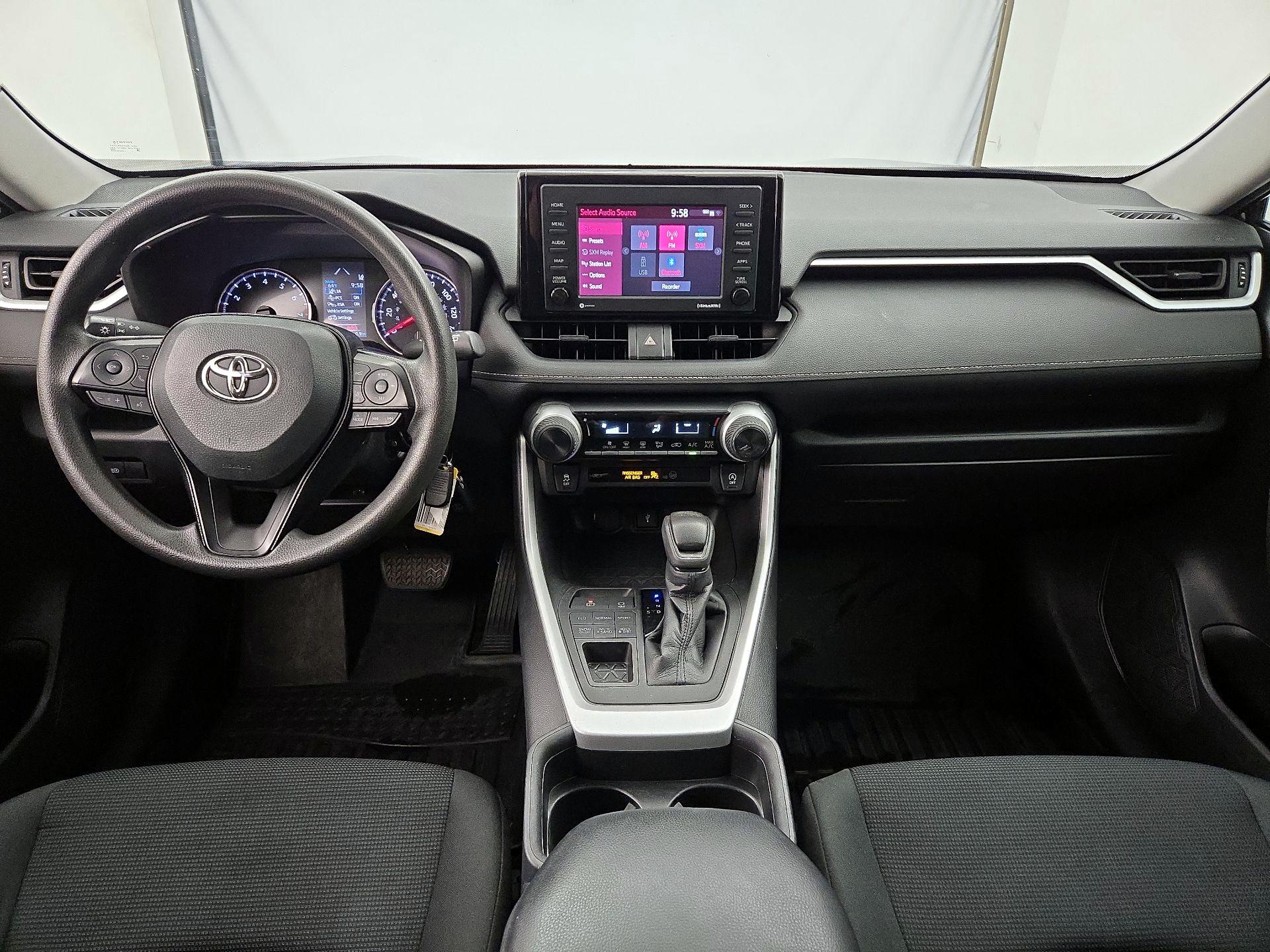 Thumbnail: 2021 Toyota RAV4 - 9