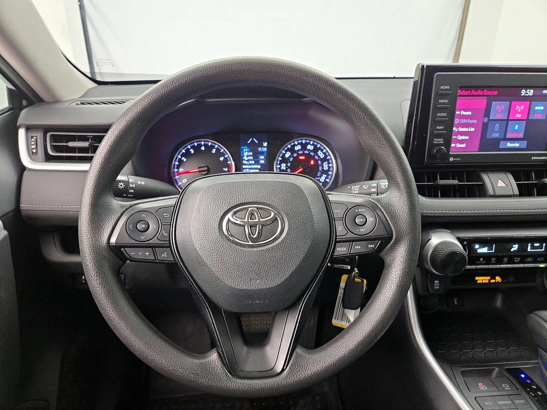 Thumbnail: 2021 Toyota RAV4 - 10