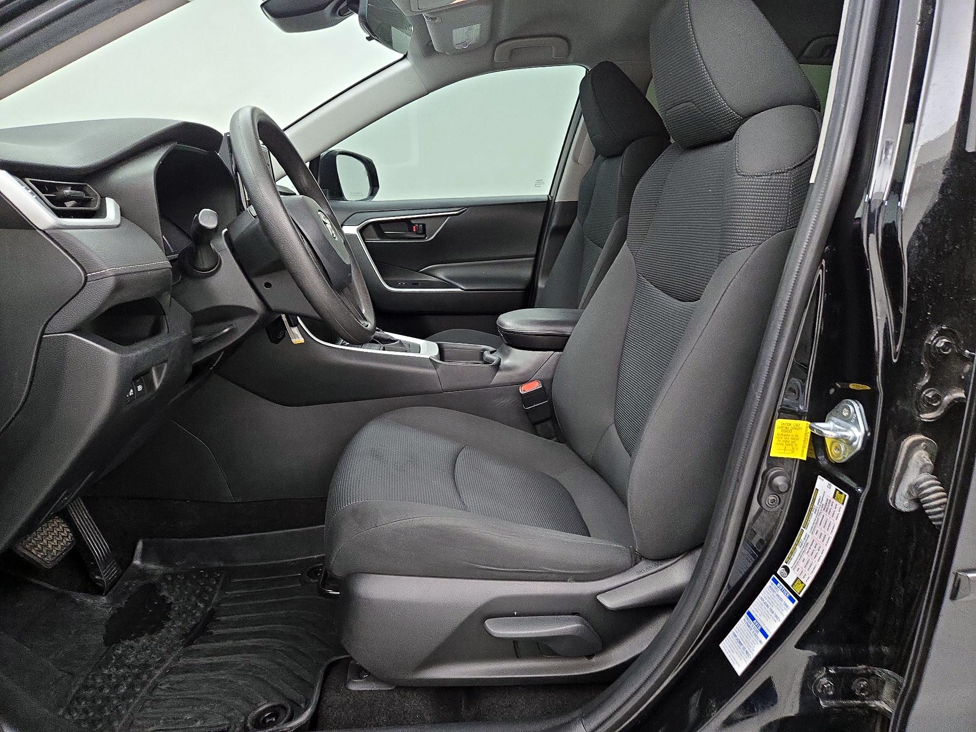 Thumbnail: 2021 Toyota RAV4 - 11