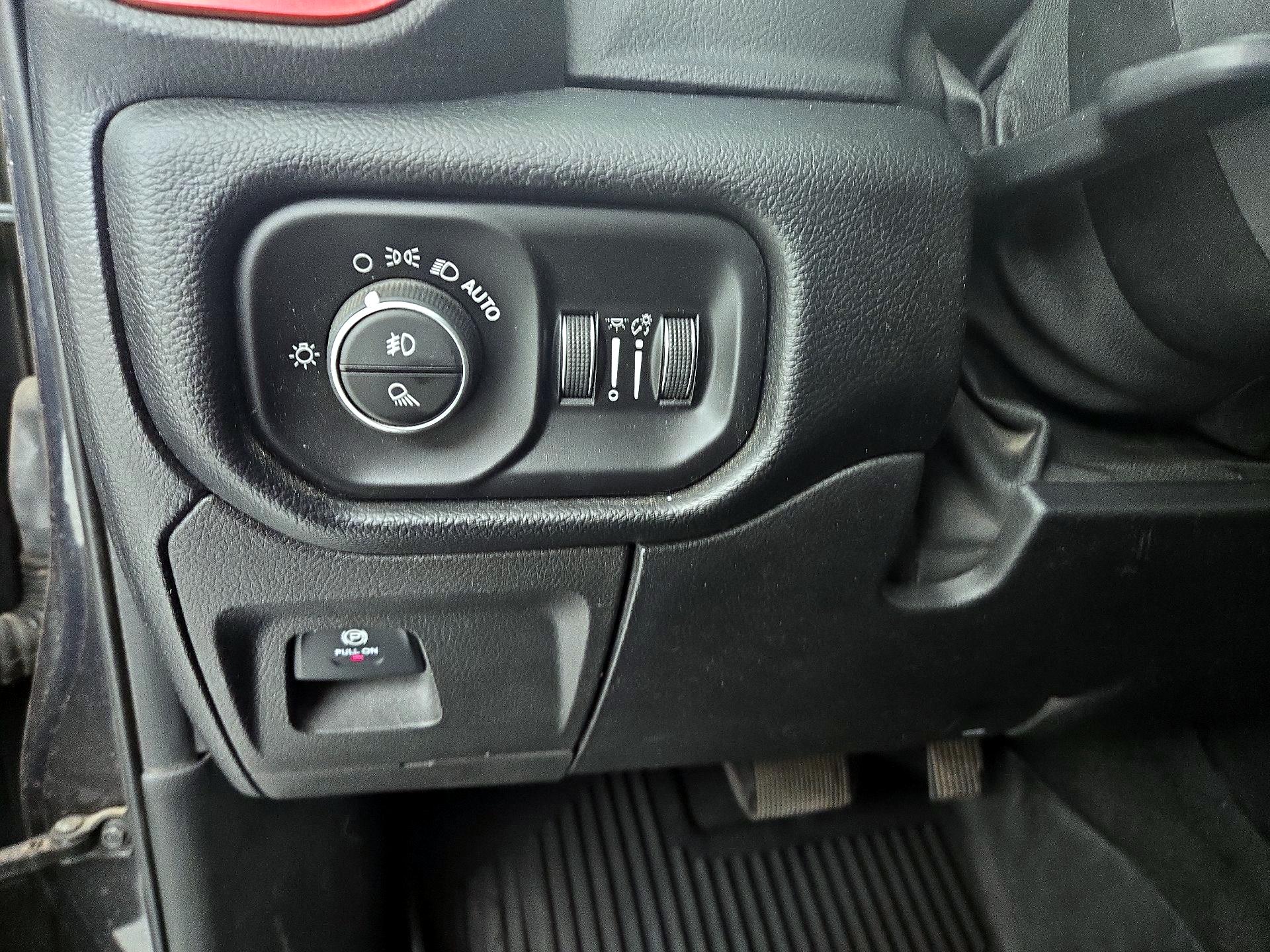 Thumbnail: 2019 RAM 1500 - 13