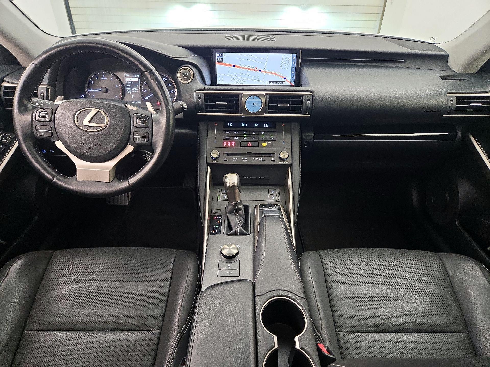 Thumbnail: 2019 Lexus IS - 9