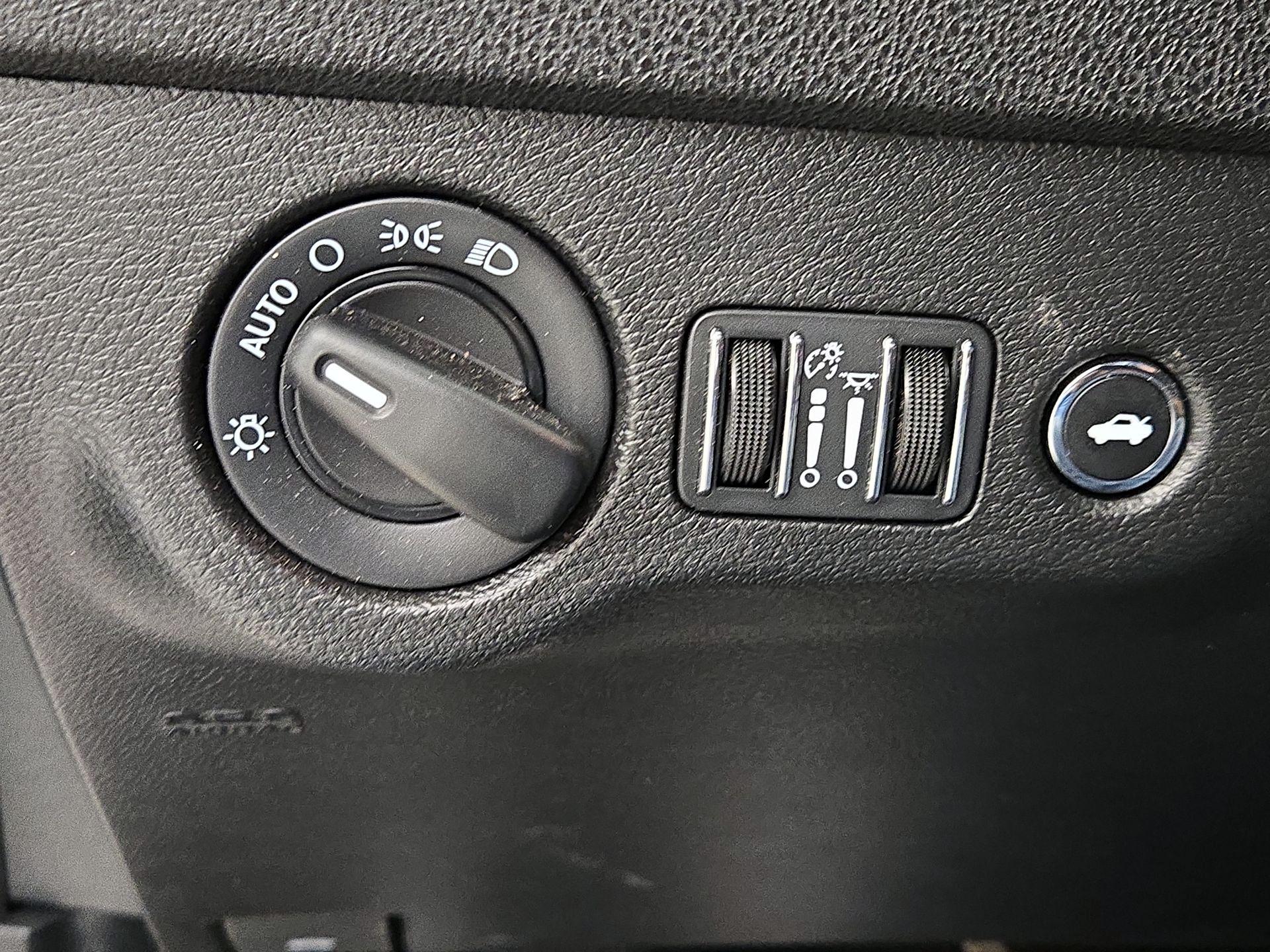 Thumbnail: 2020 Dodge Charger - 13