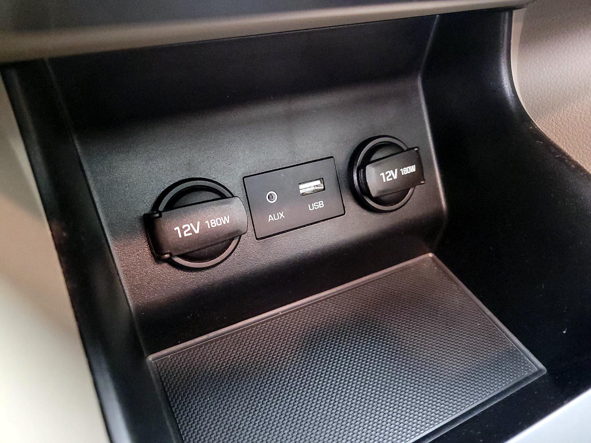 Thumbnail: 2019 Hyundai Elantra - 18