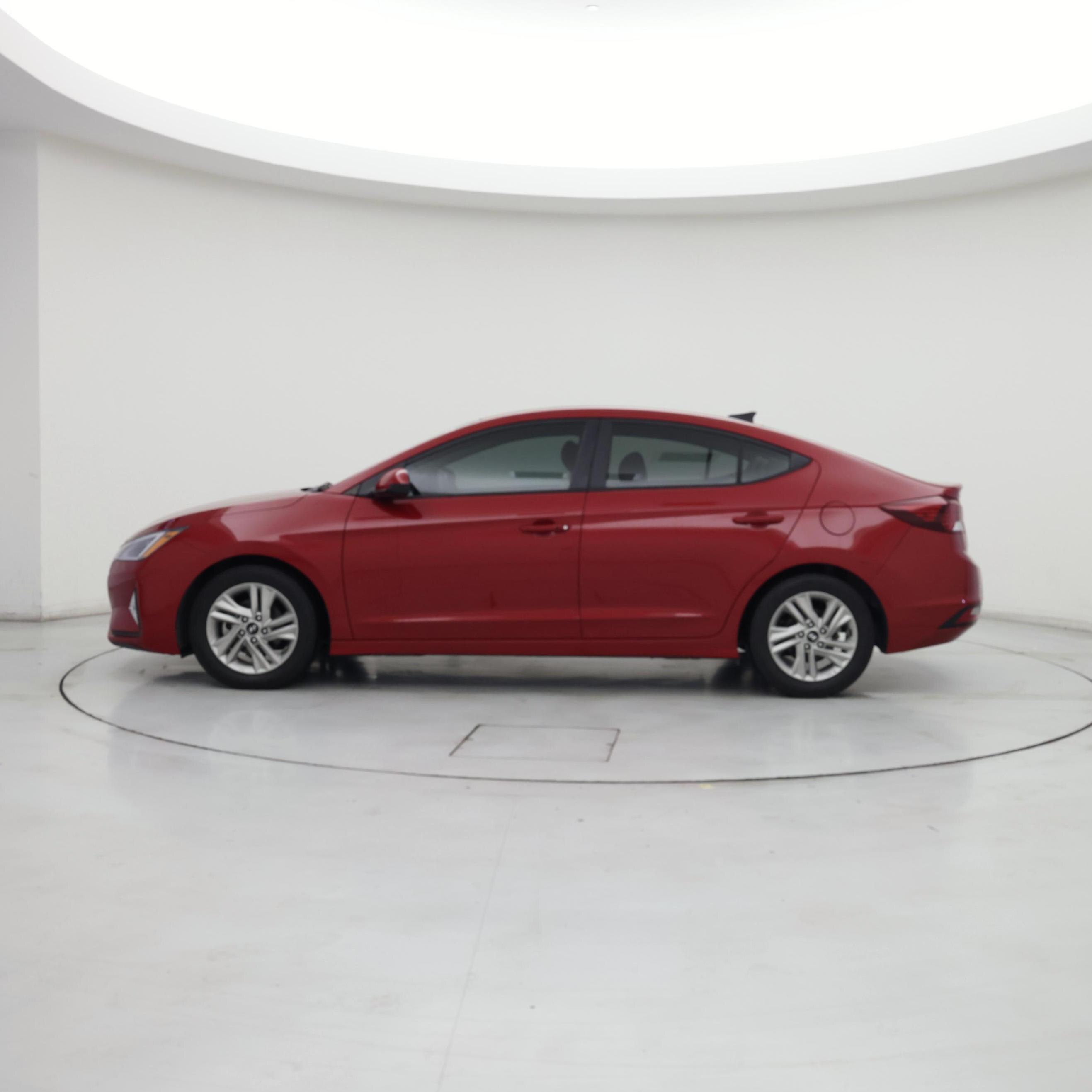 Thumbnail: 2019 Hyundai Elantra - 3