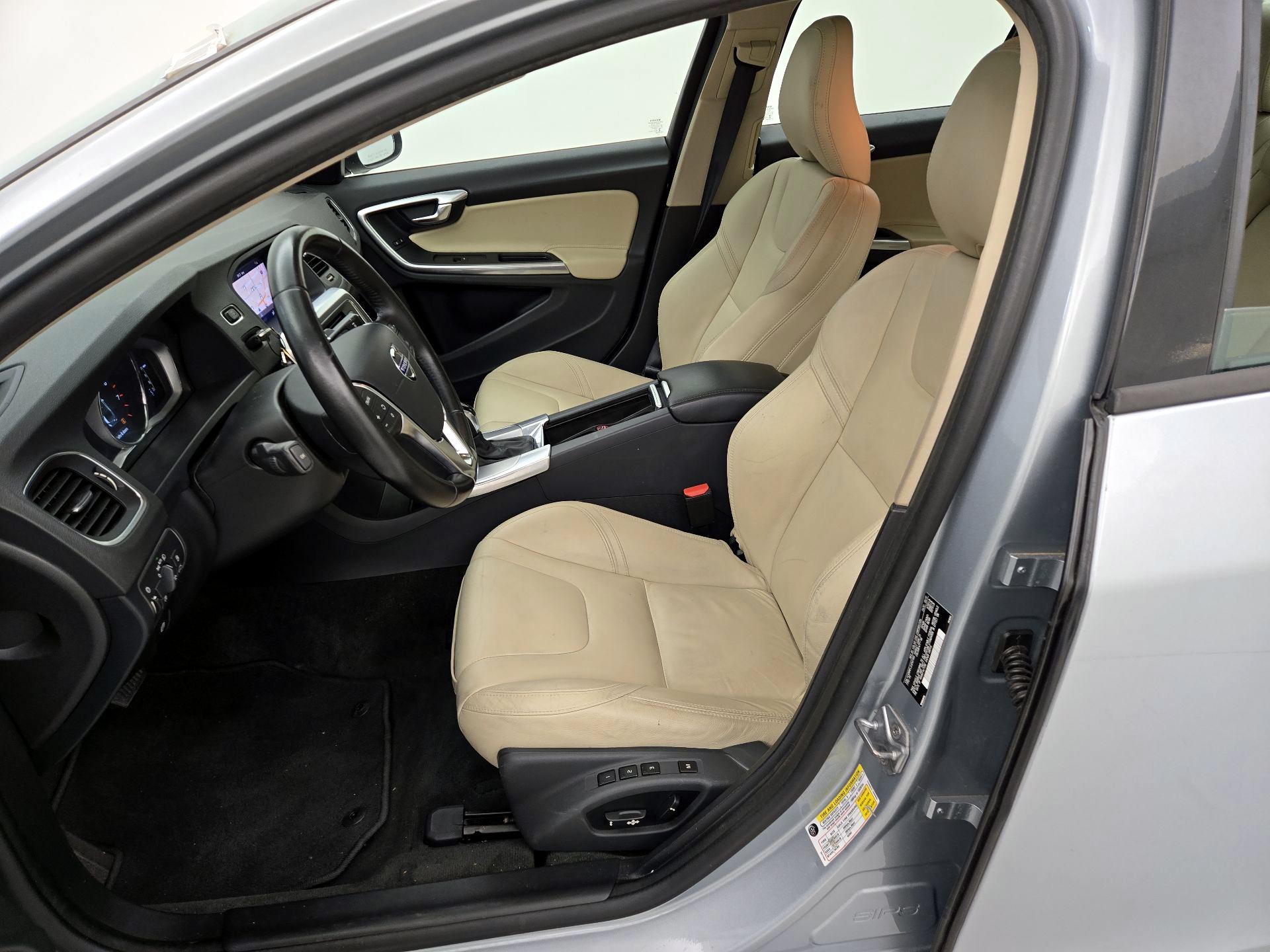 Thumbnail: 2018 Volvo S60 - 11