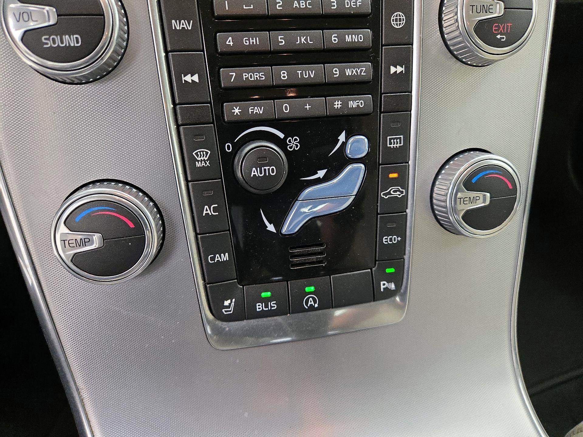 Thumbnail: 2018 Volvo S60 - 17