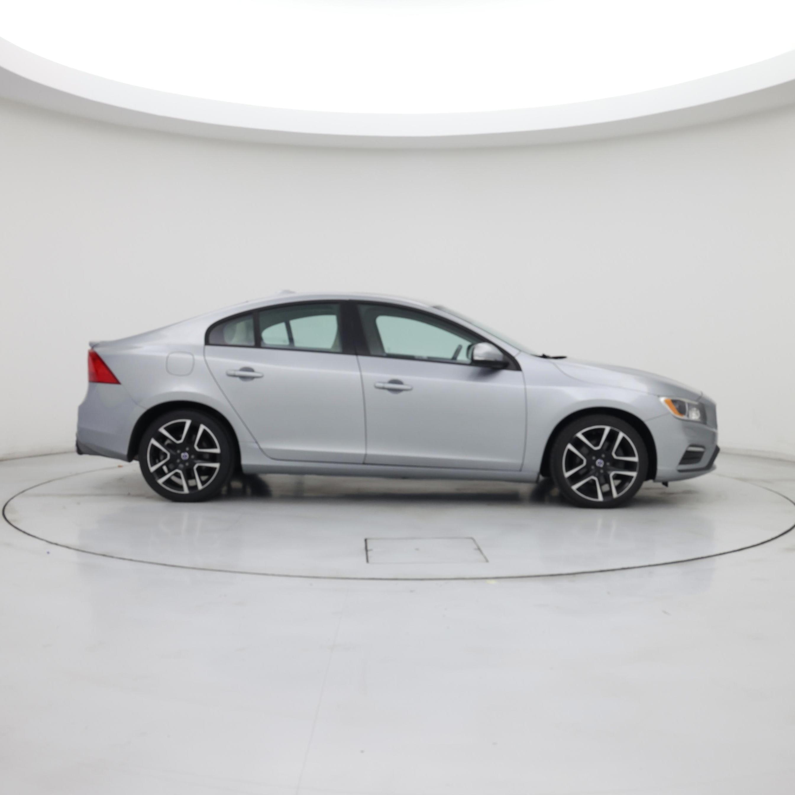 Thumbnail: 2018 Volvo S60 - 7