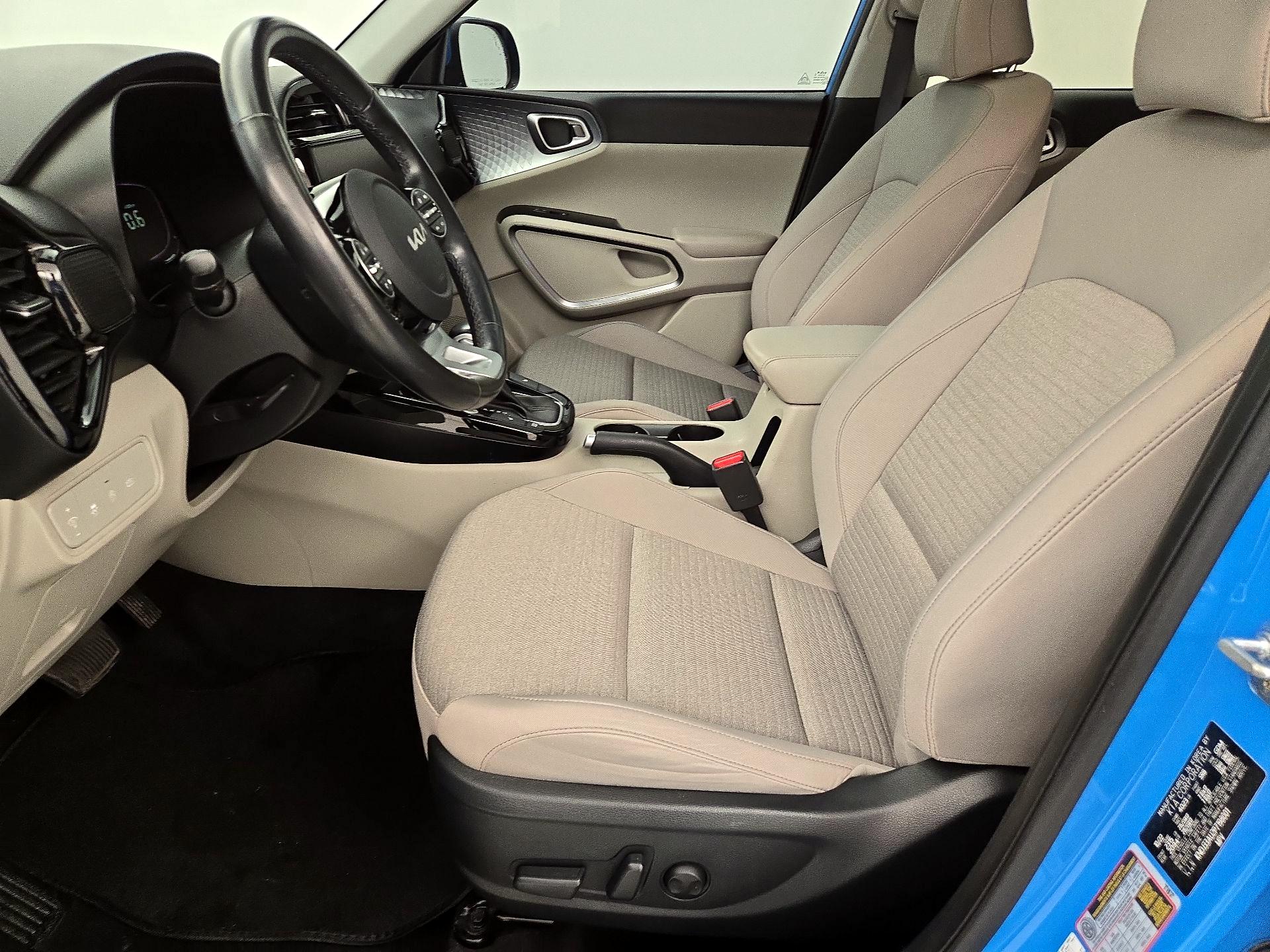 Thumbnail: 2023 Kia Soul - 11