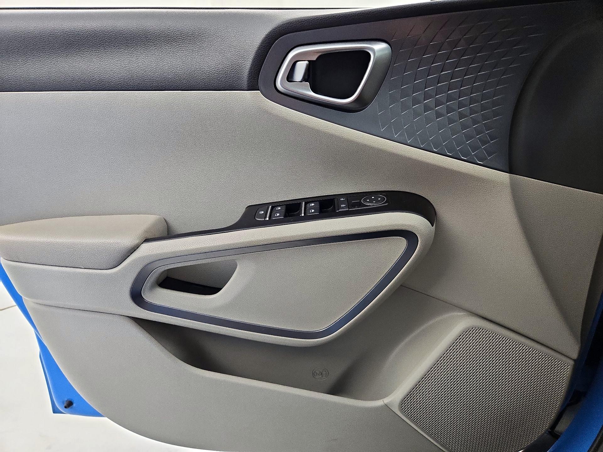 Thumbnail: 2023 Kia Soul - 12