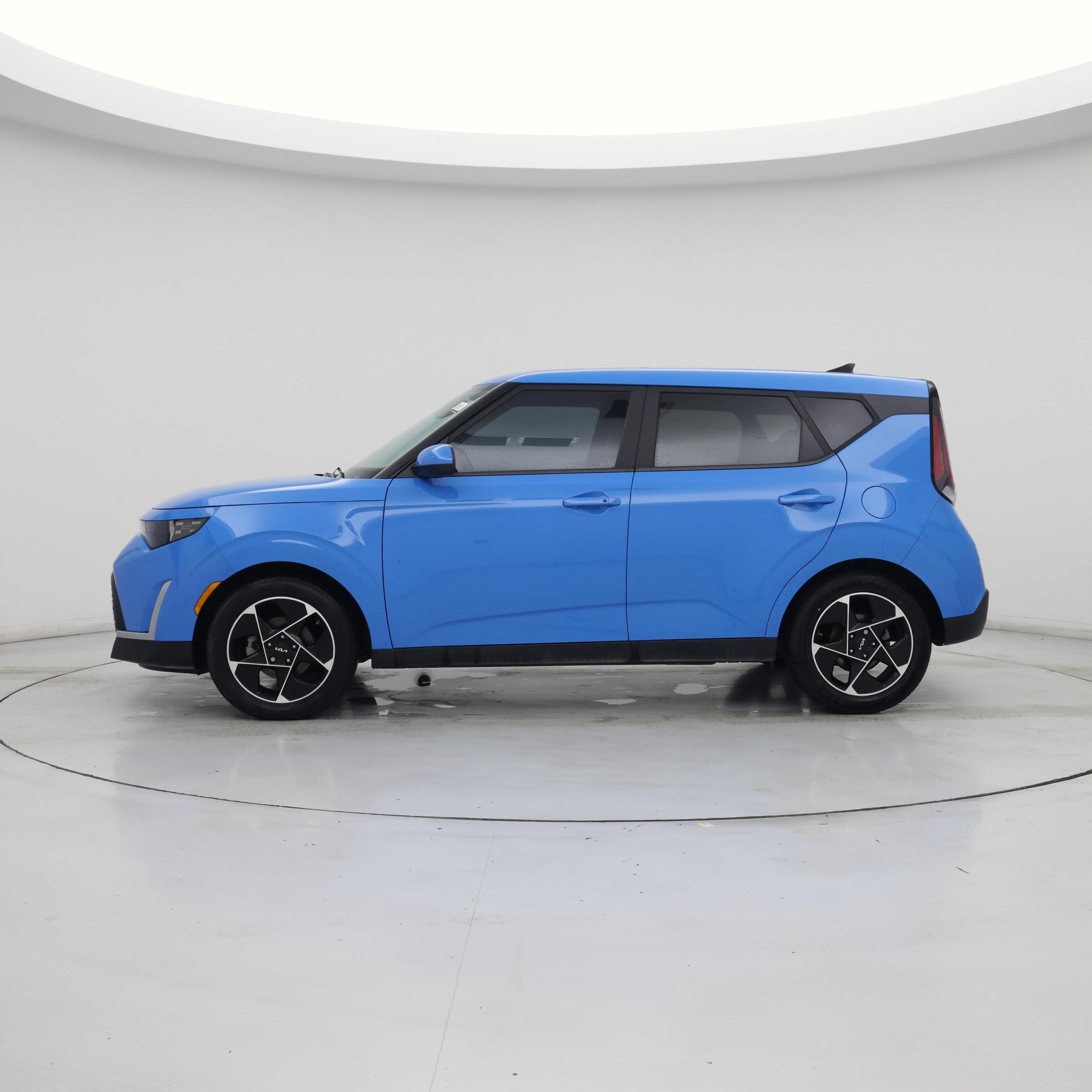 Thumbnail: 2023 Kia Soul - 3