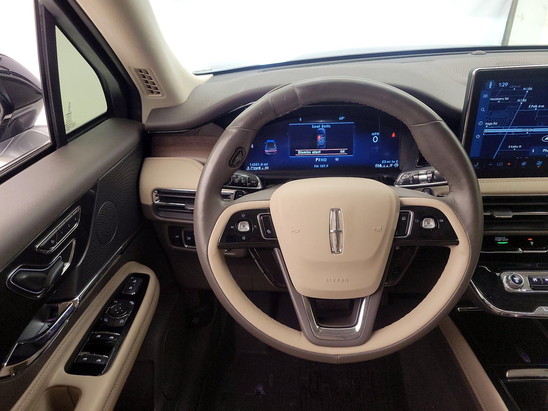 Thumbnail: 2023 Lincoln Corsair - 10