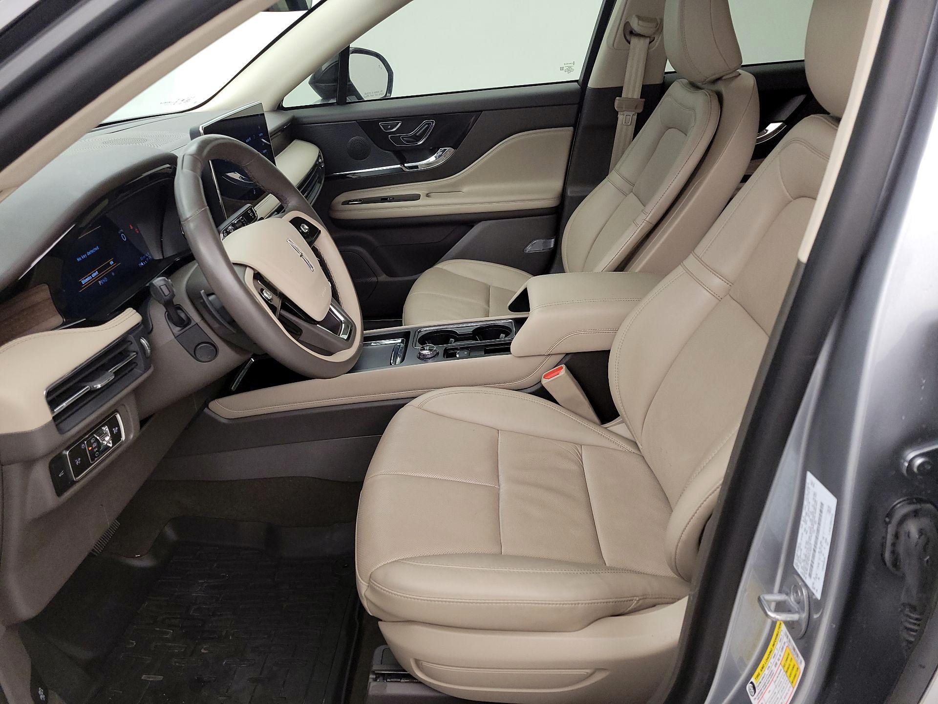 Thumbnail: 2023 Lincoln Corsair - 11