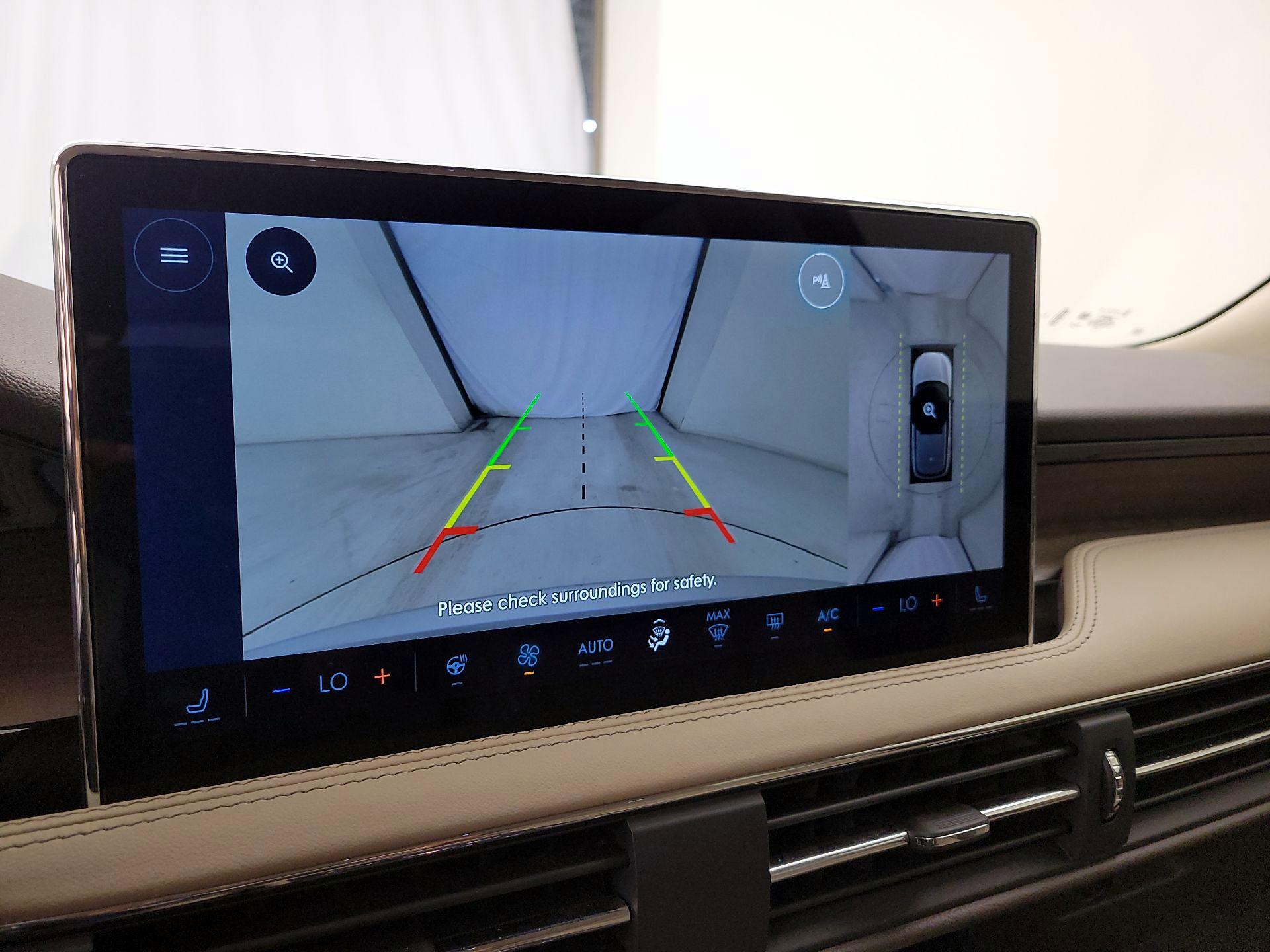 Thumbnail: 2023 Lincoln Corsair - 15