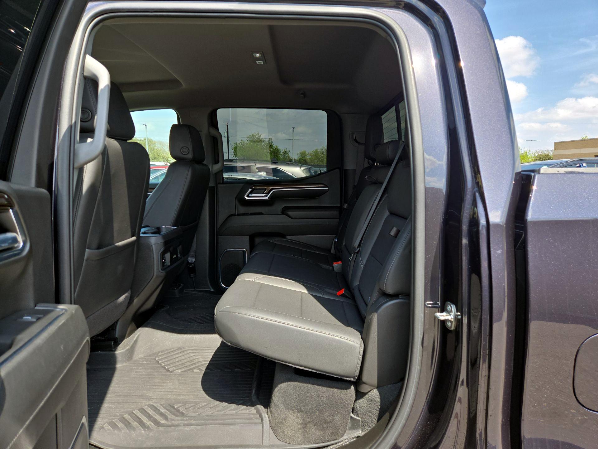 Thumbnail: 2024 Chevrolet Silverado 1500 - 18