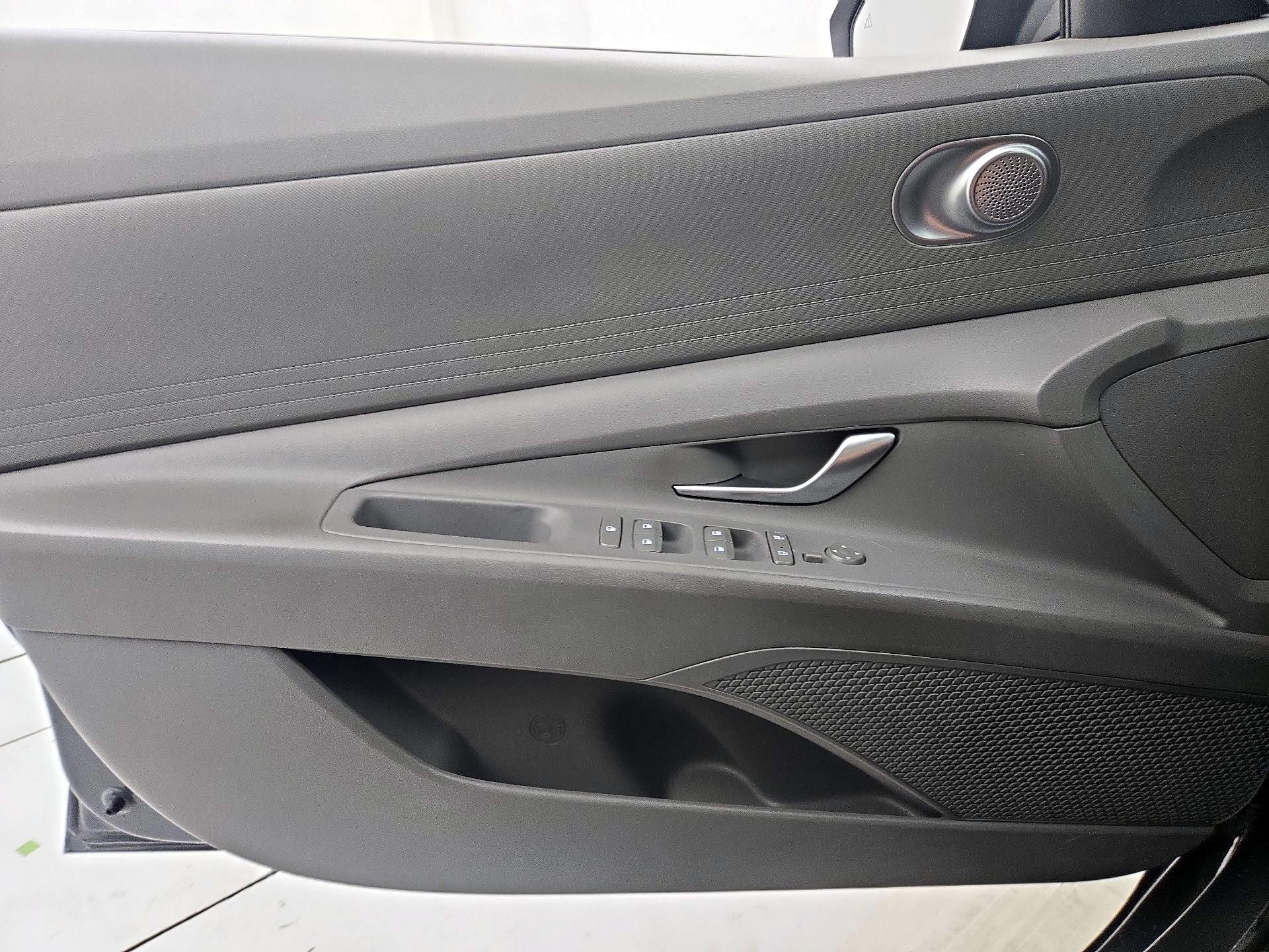 Thumbnail: 2023 Hyundai Elantra - 12