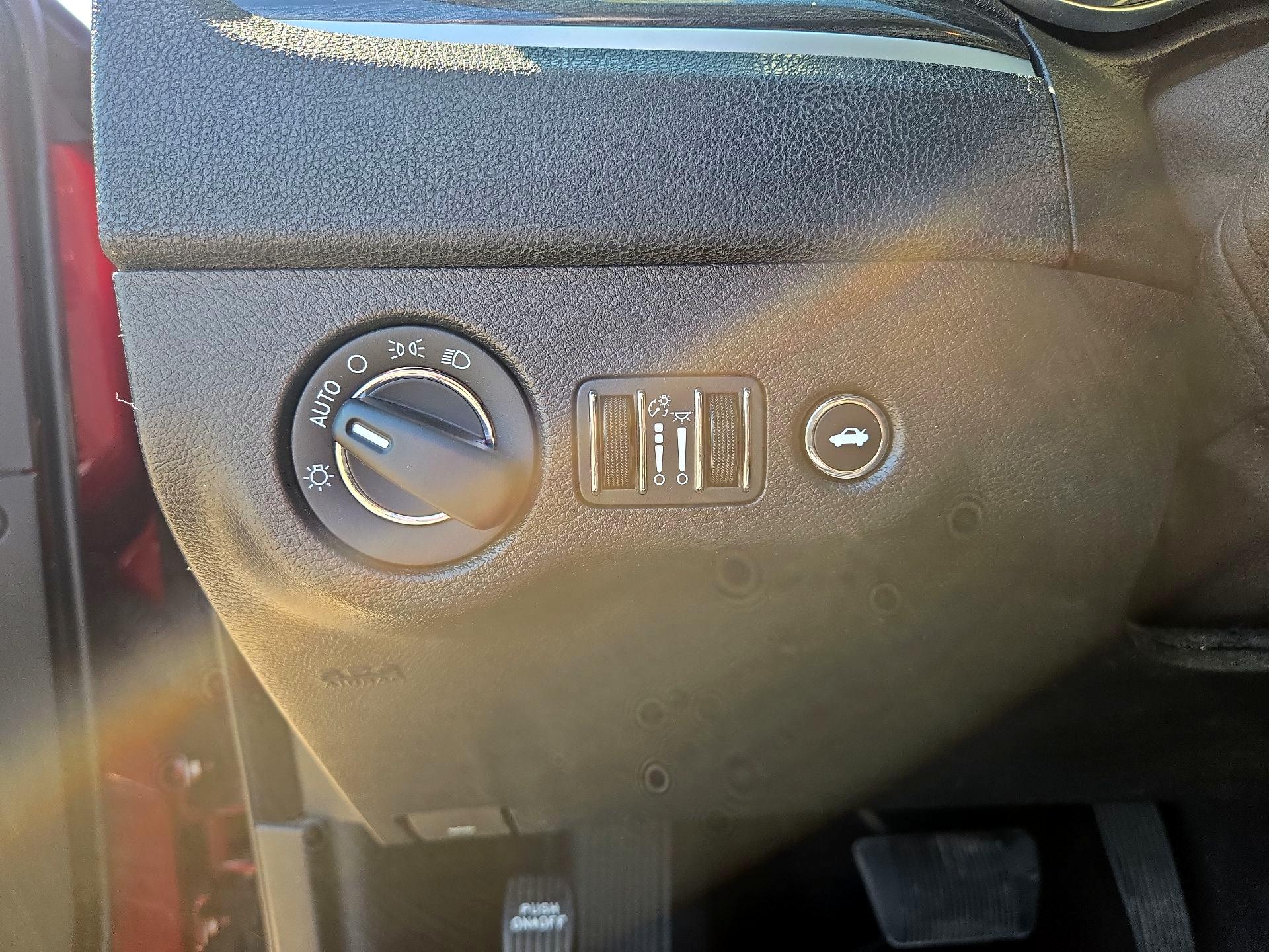 Thumbnail: 2020 Chrysler 300 - 11