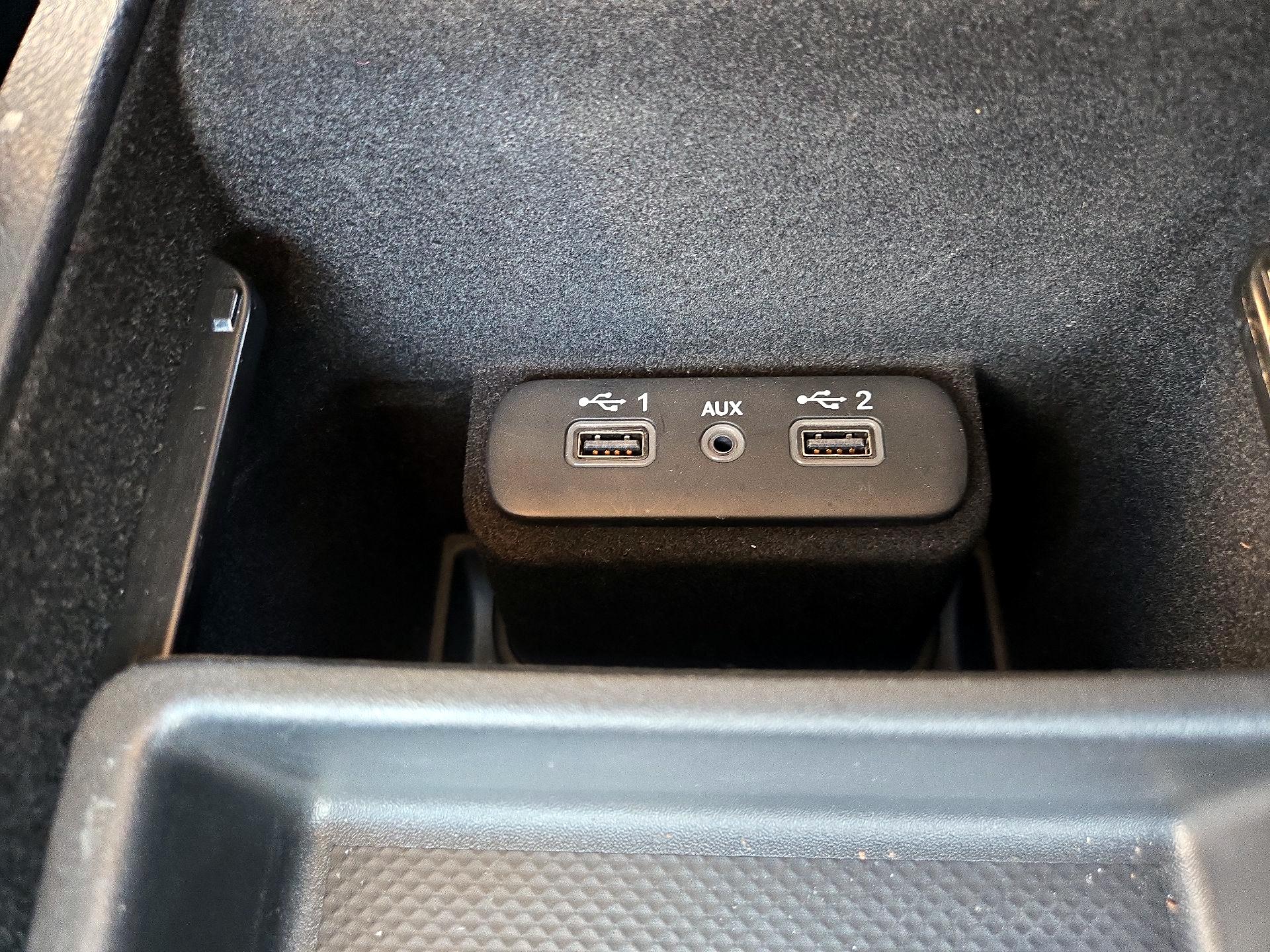 Thumbnail: 2020 Chrysler 300 - 16