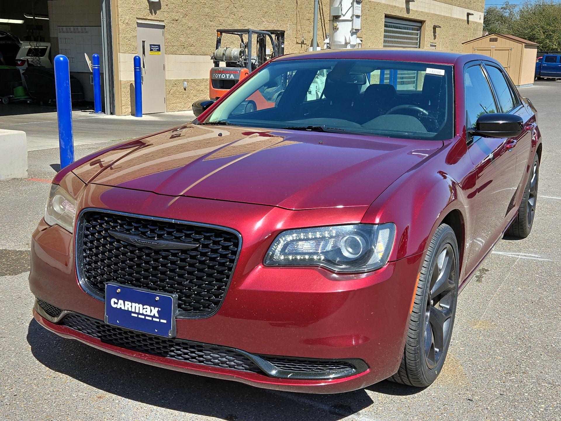 Thumbnail: 2020 Chrysler 300 - 3