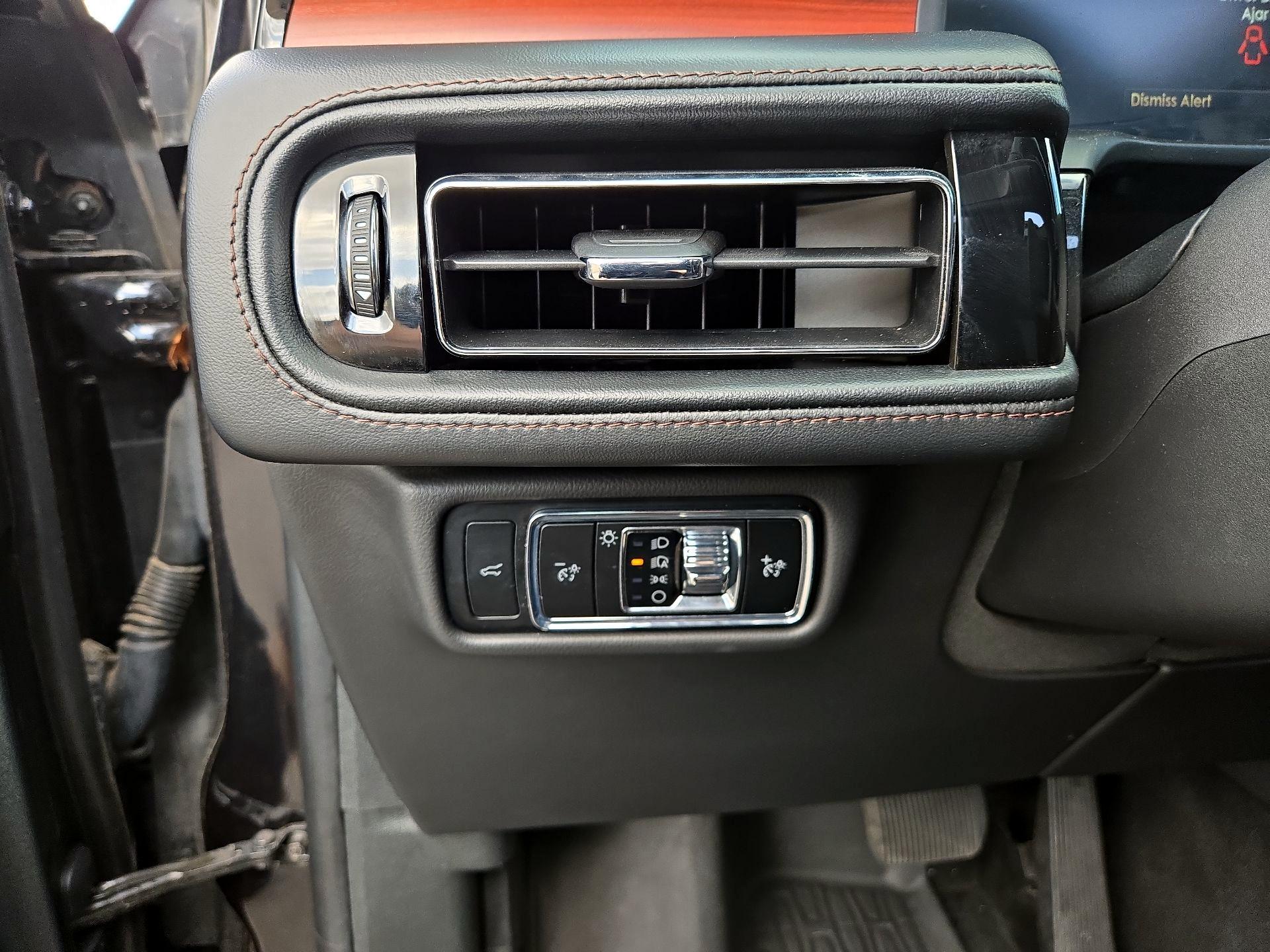 Thumbnail: 2024 Lincoln Aviator - 11