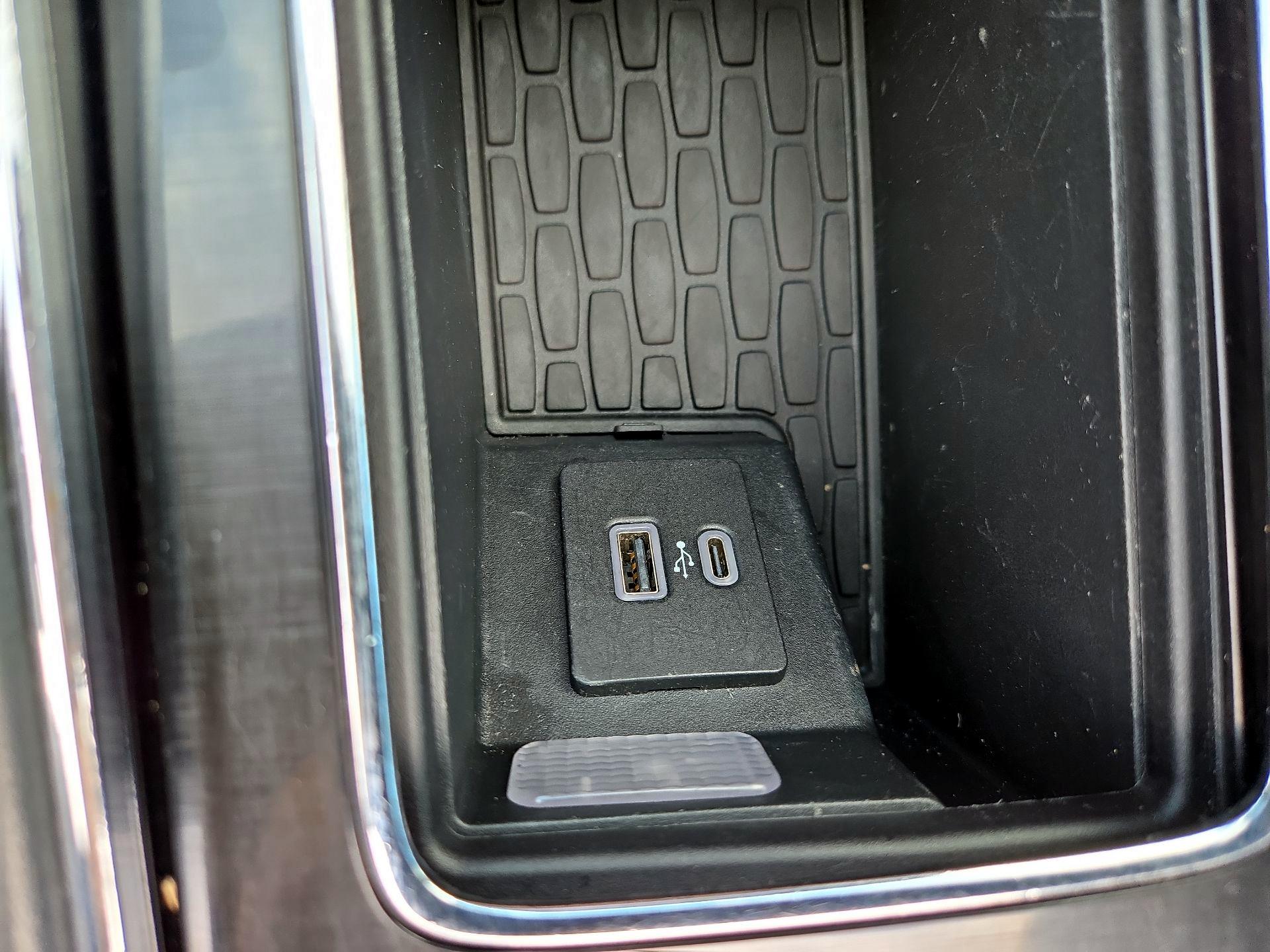 Thumbnail: 2024 Lincoln Aviator - 17