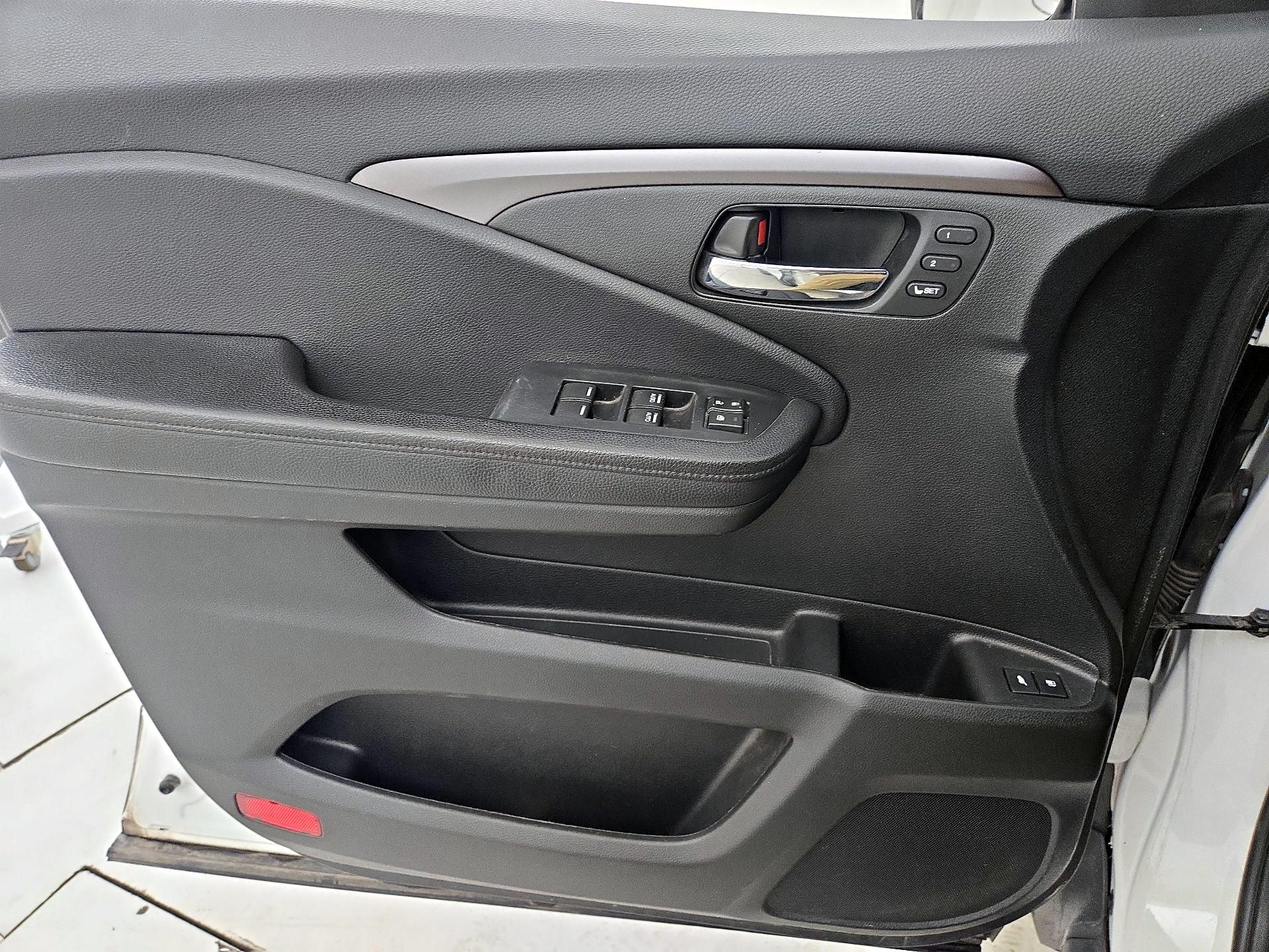 Thumbnail: 2021 Honda Pilot - 12