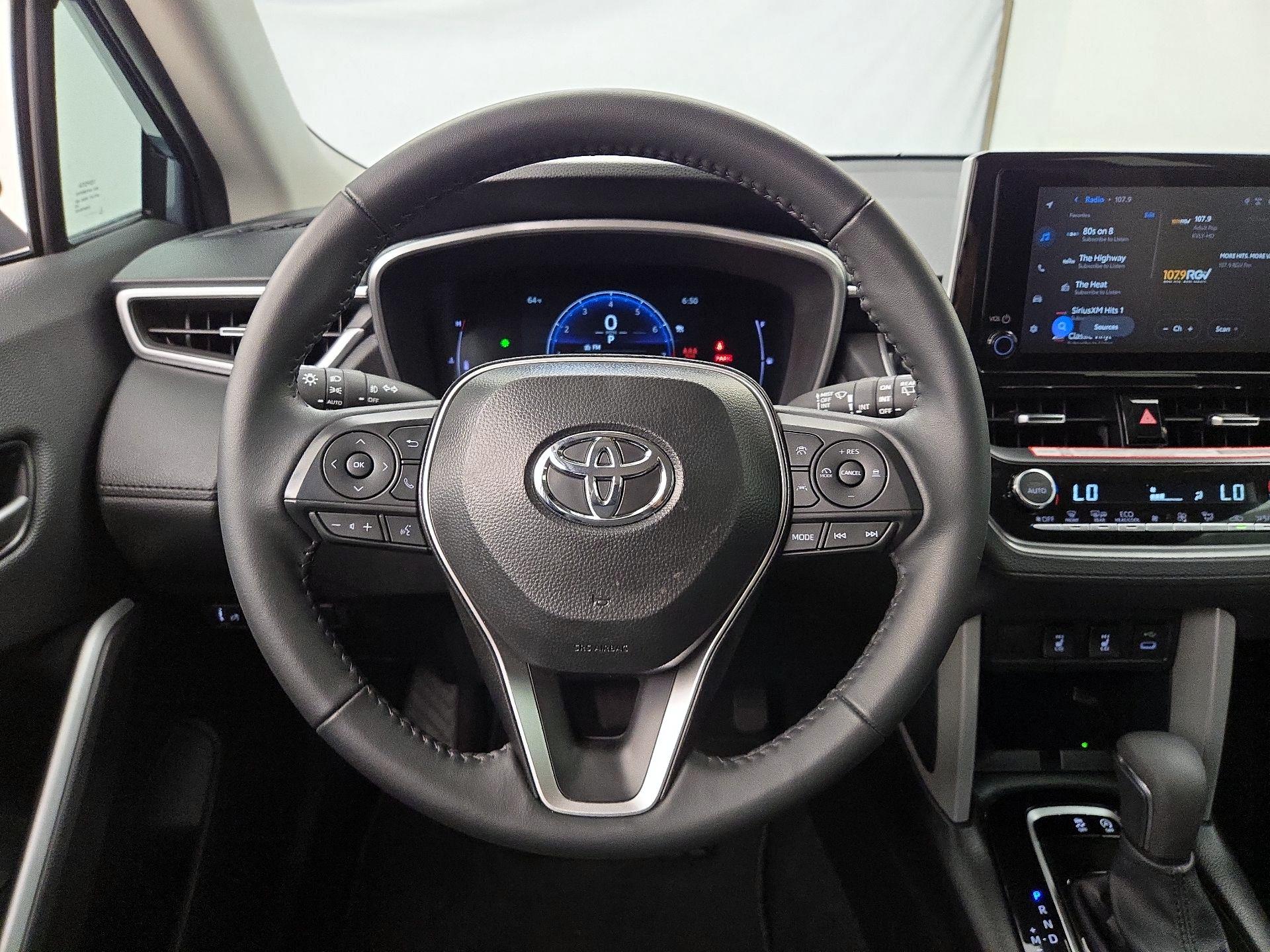 Thumbnail: 2025 Toyota Corolla Cross - 10