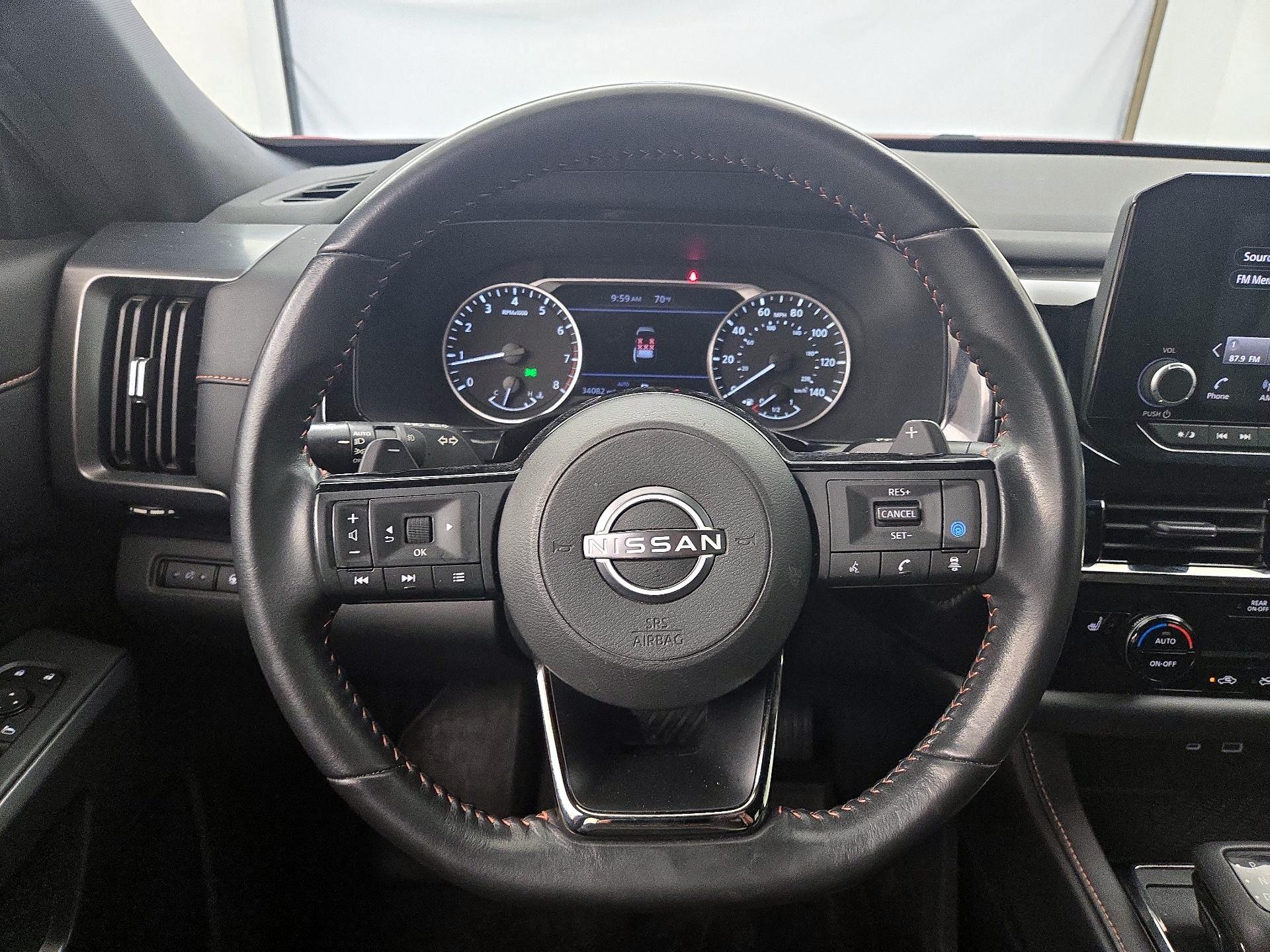 Thumbnail: 2023 Nissan Pathfinder - 10