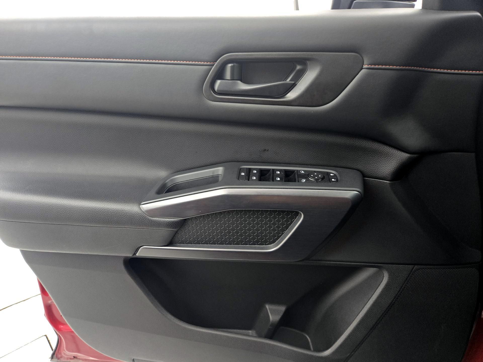 Thumbnail: 2023 Nissan Pathfinder - 12