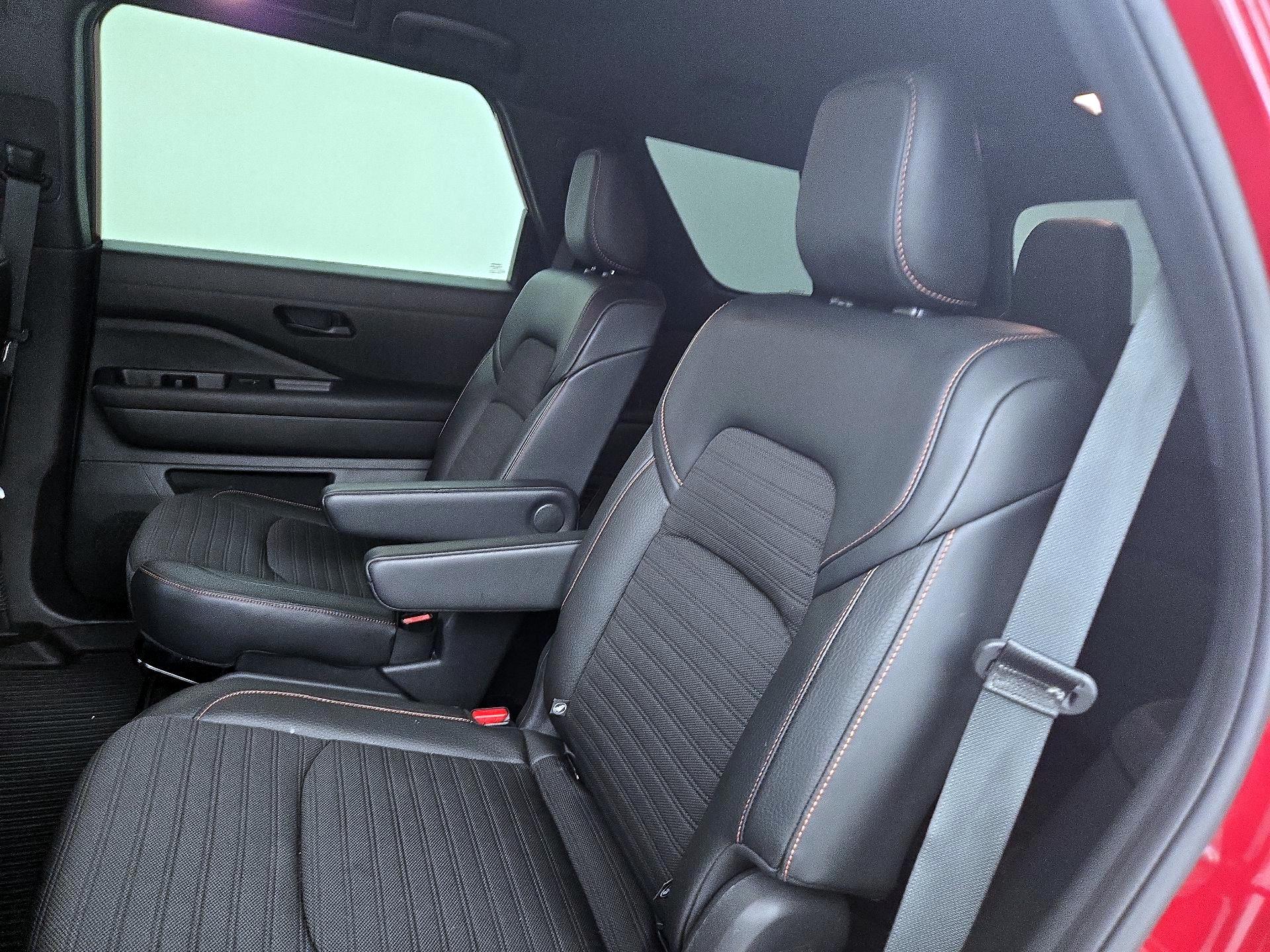 Thumbnail: 2023 Nissan Pathfinder - 19