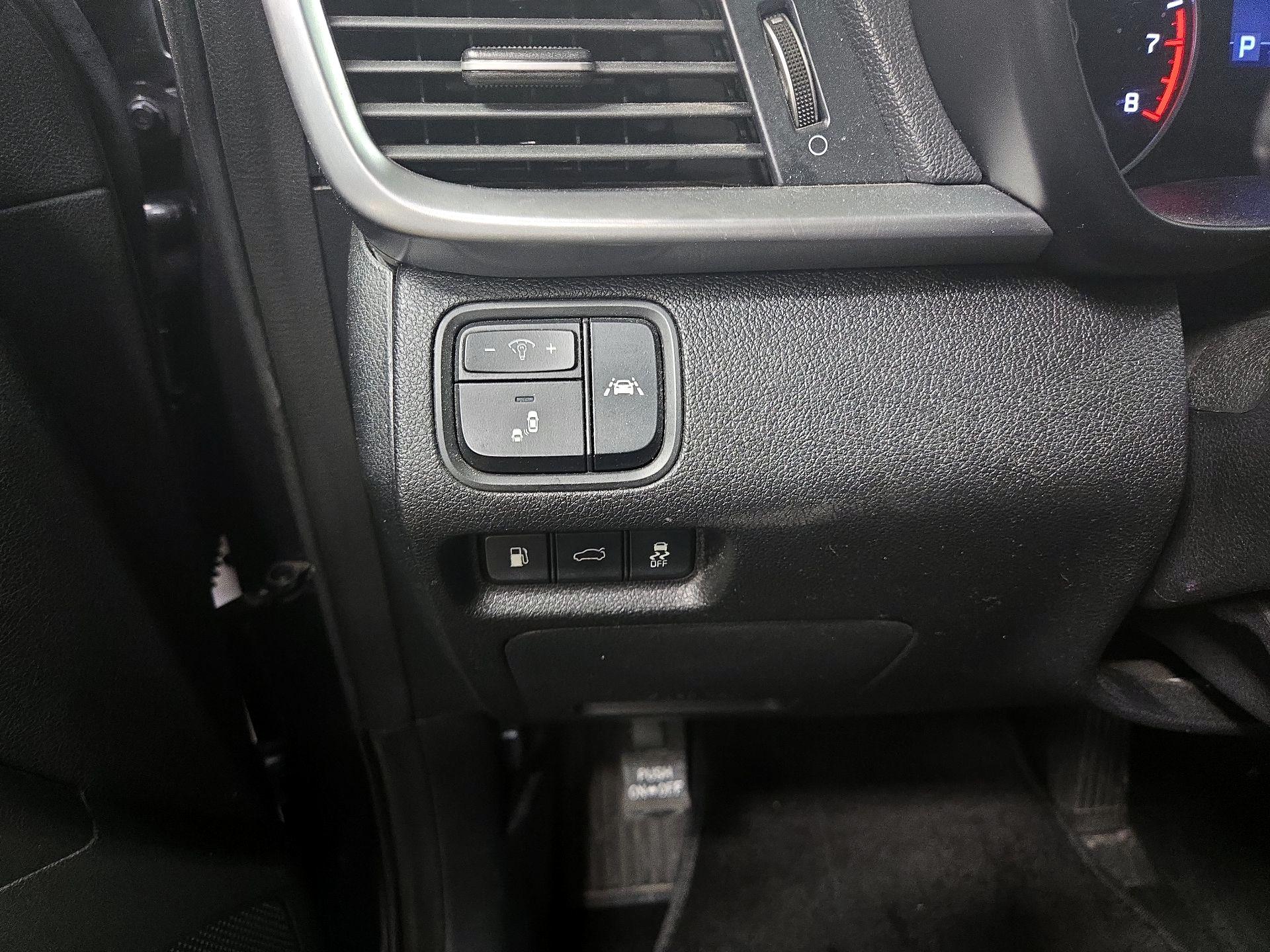 Thumbnail: 2019 Kia Optima - 13