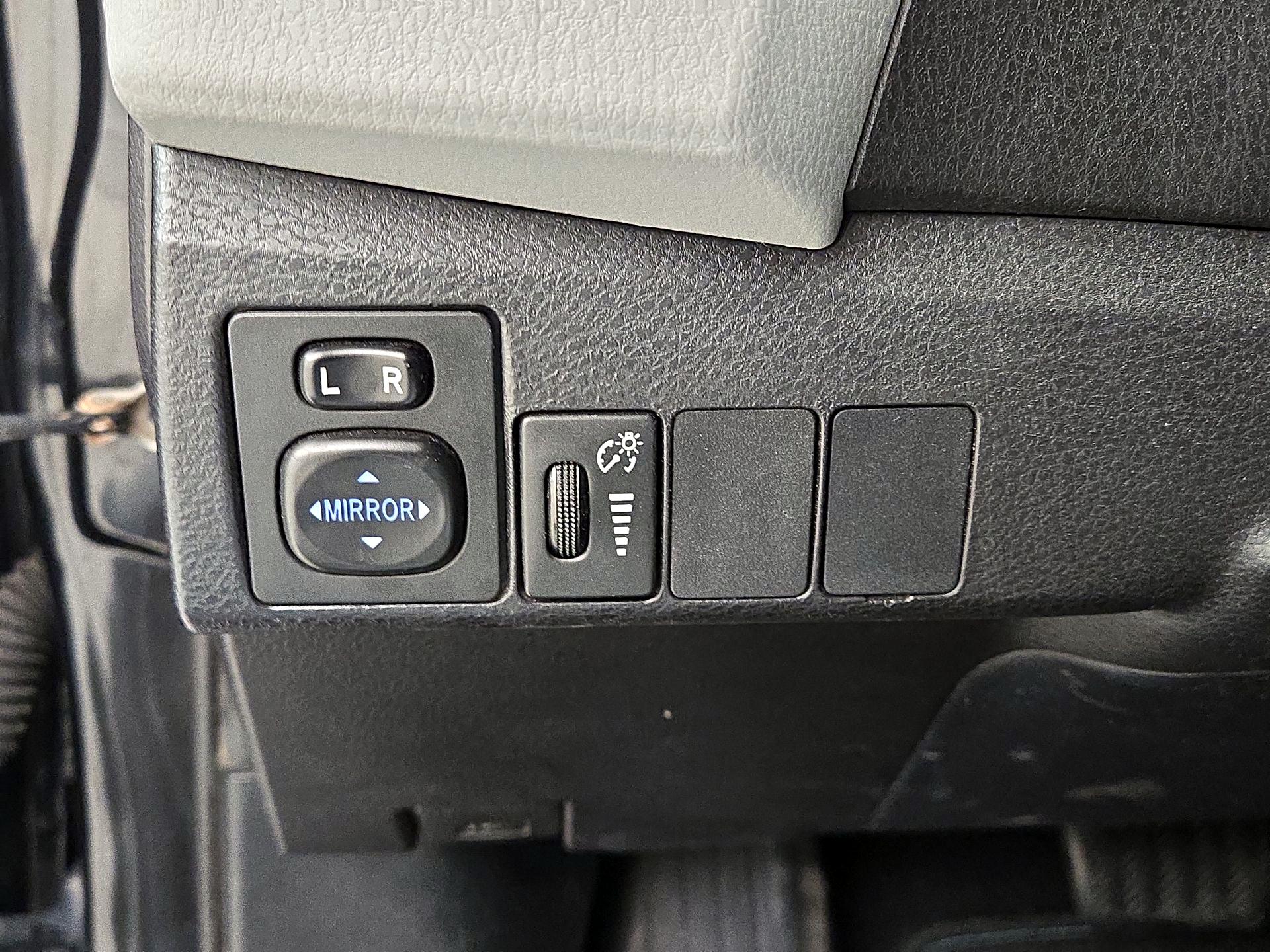 Thumbnail: 2016 Toyota Corolla - 13