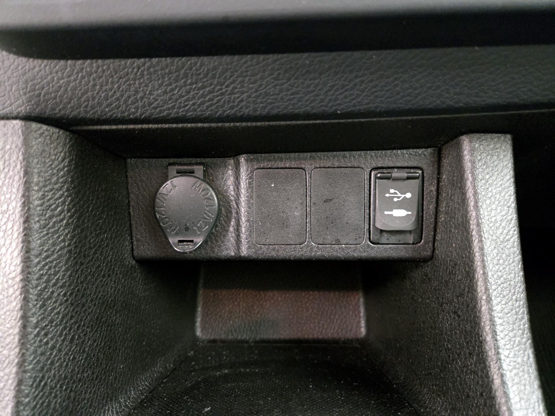 Thumbnail: 2016 Toyota Corolla - 18