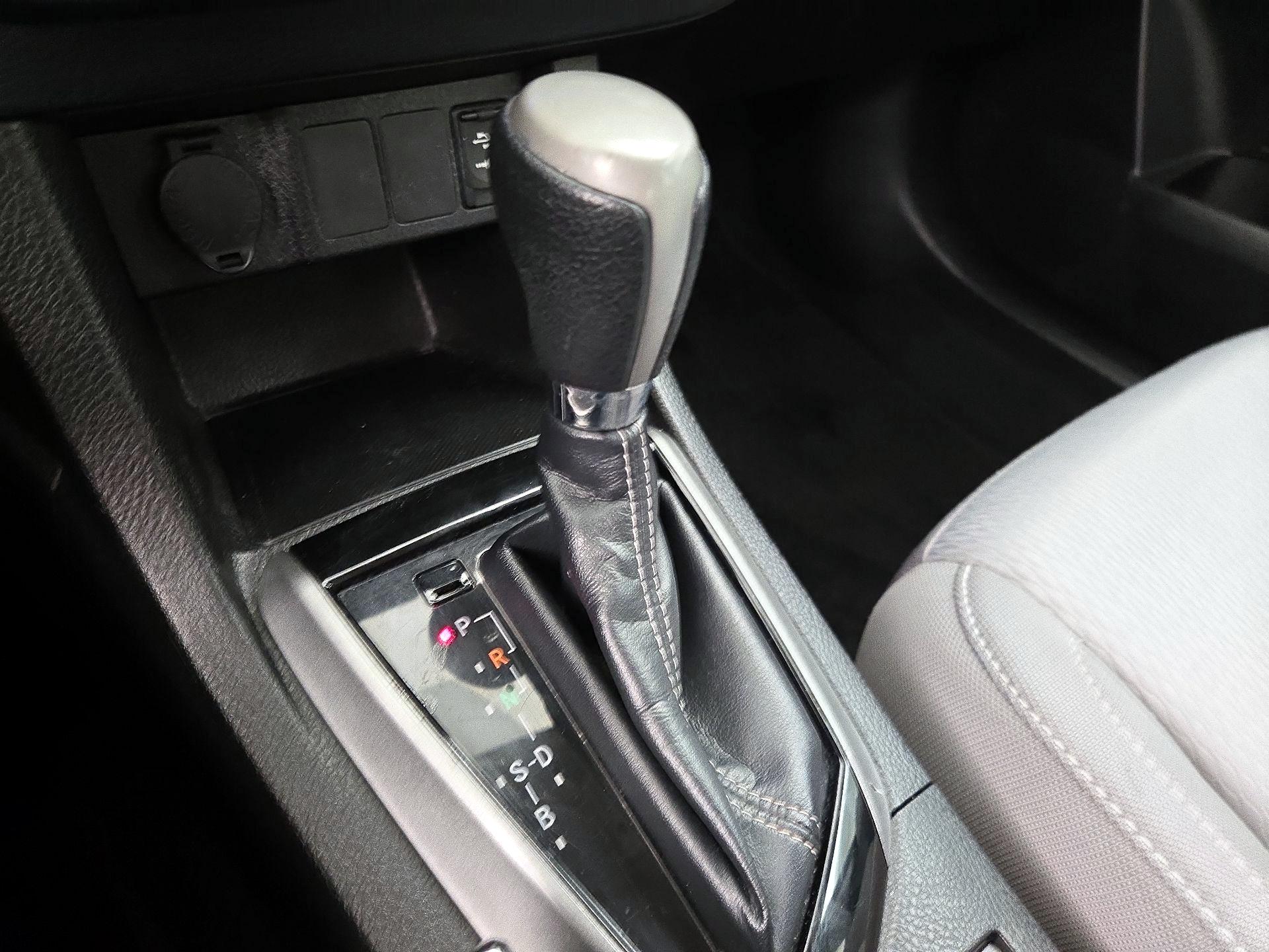 Thumbnail: 2016 Toyota Corolla - 17