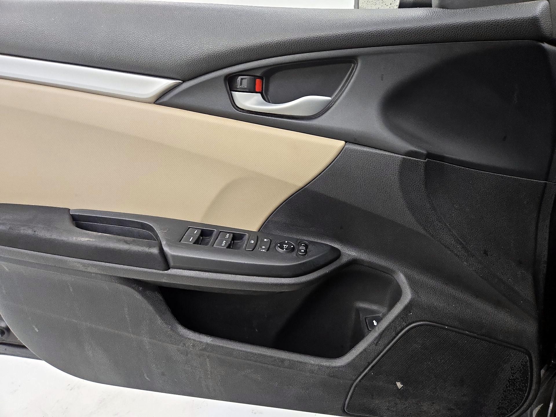 Thumbnail: 2017 Honda Civic - 12