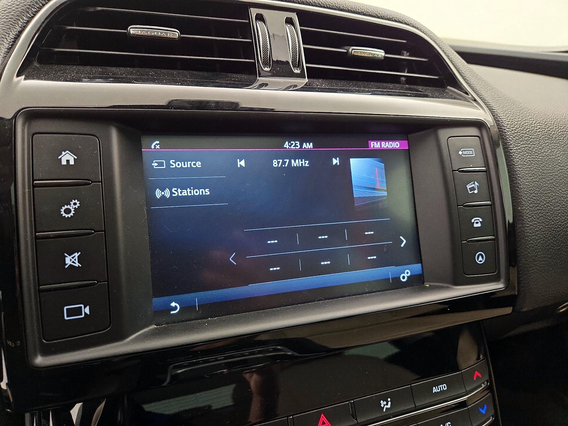 Thumbnail: 2018 Jaguar XE - 16