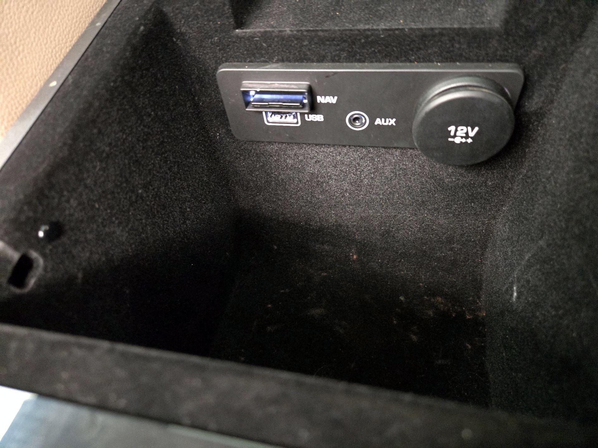 Thumbnail: 2018 Jaguar XE - 19