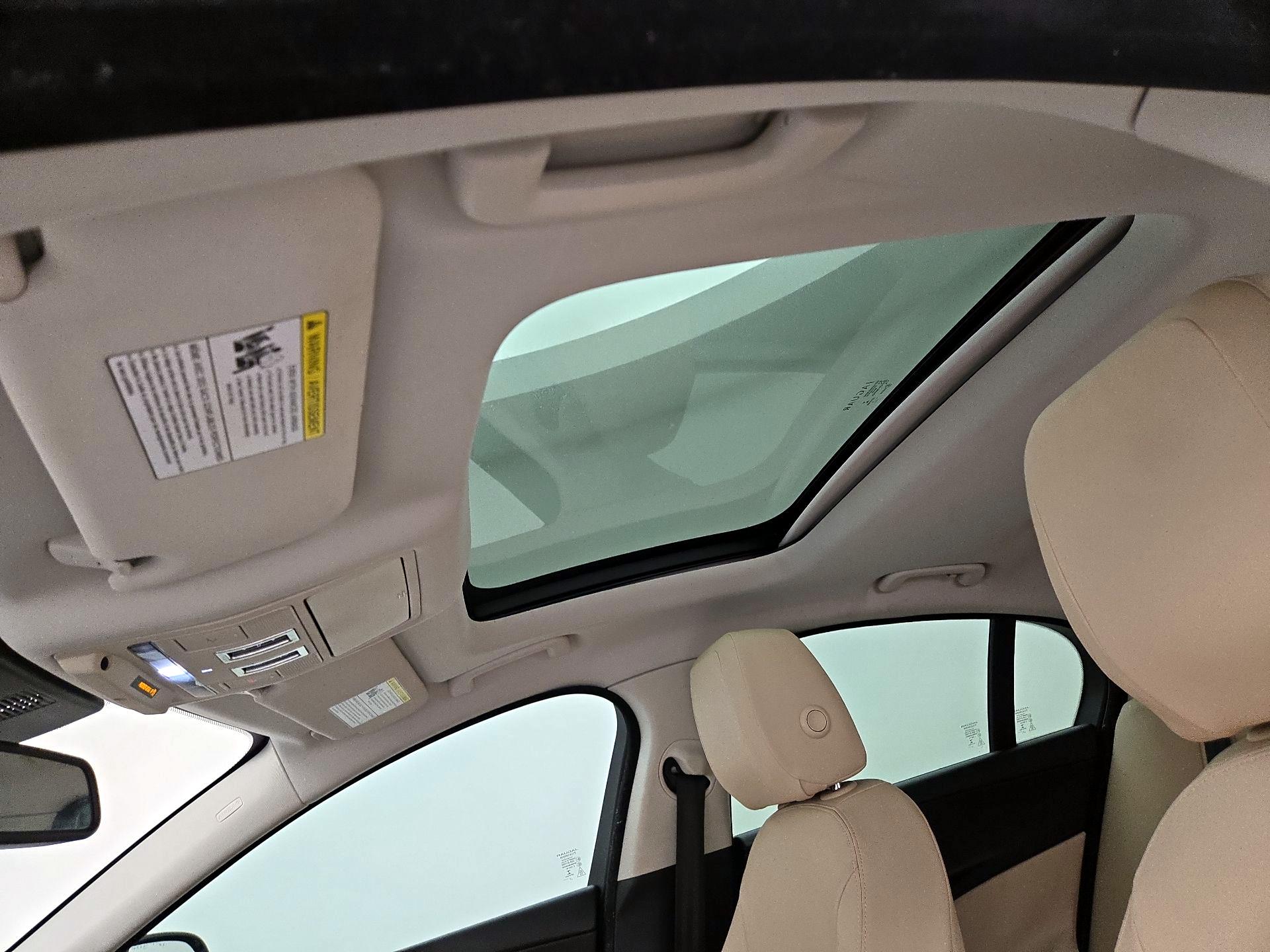 Thumbnail: 2018 Jaguar XE - 20