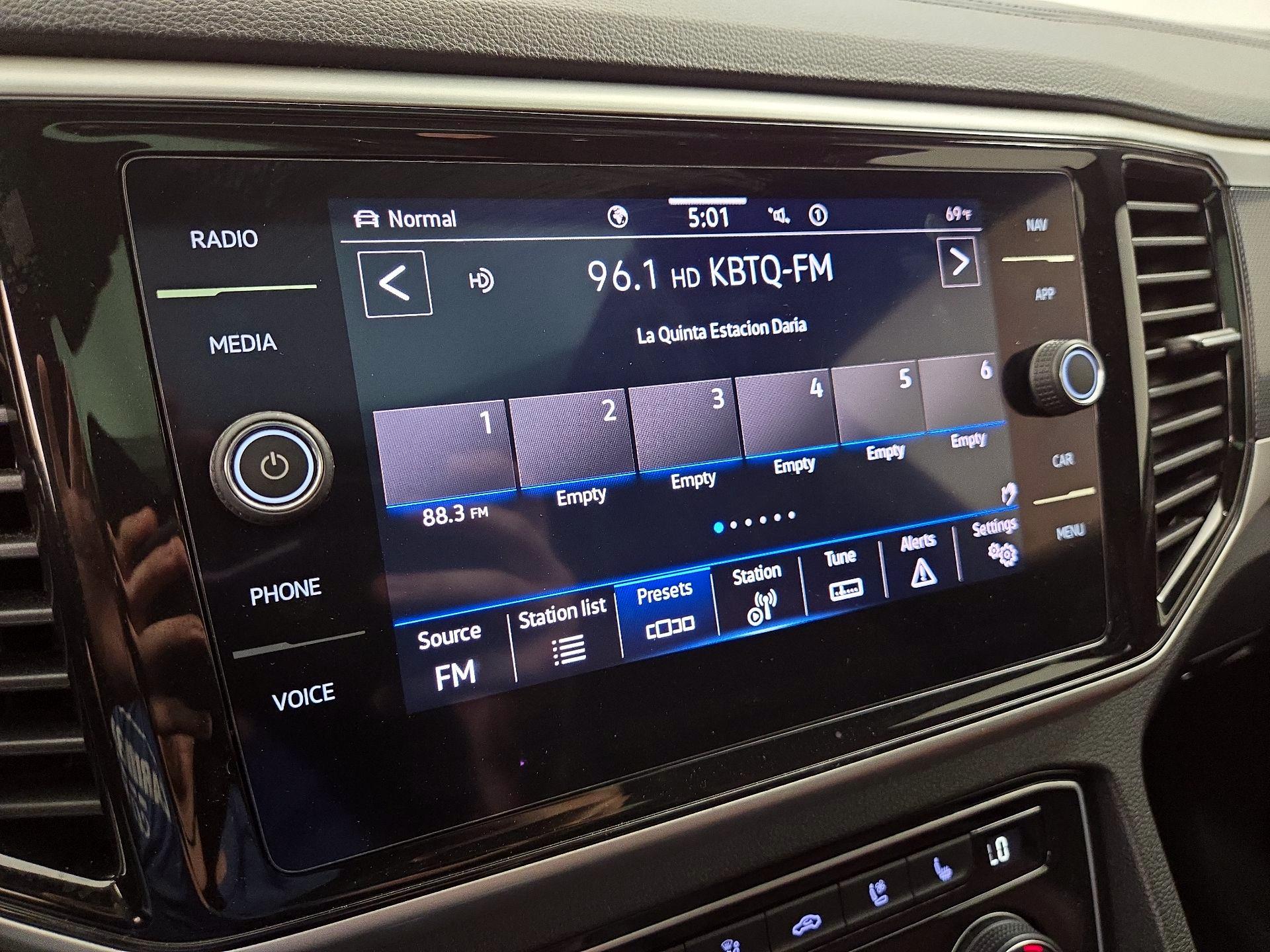 Thumbnail: 2022 Volkswagen Atlas - 15