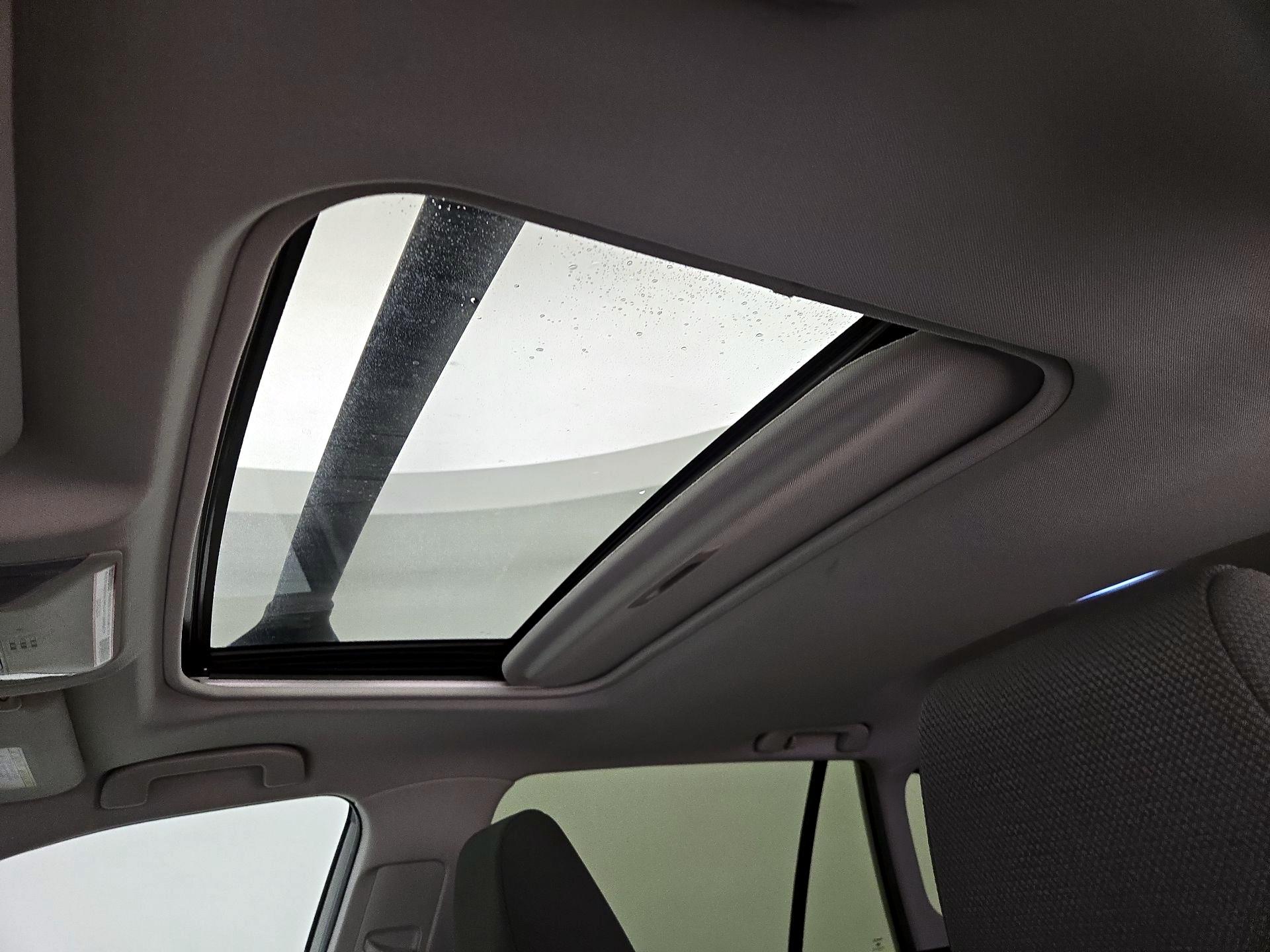 Thumbnail: 2020 Toyota RAV4 - 19