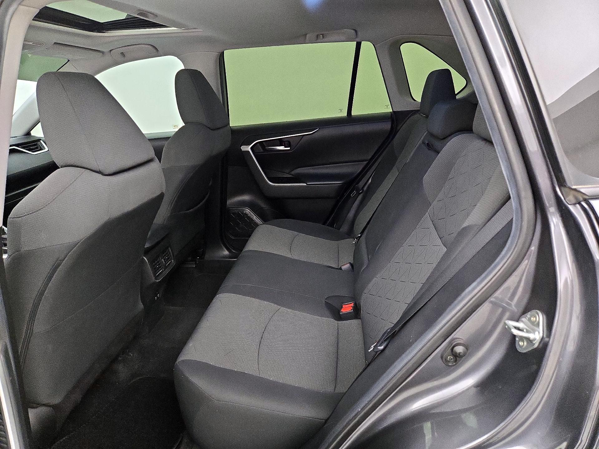 Thumbnail: 2020 Toyota RAV4 - 20