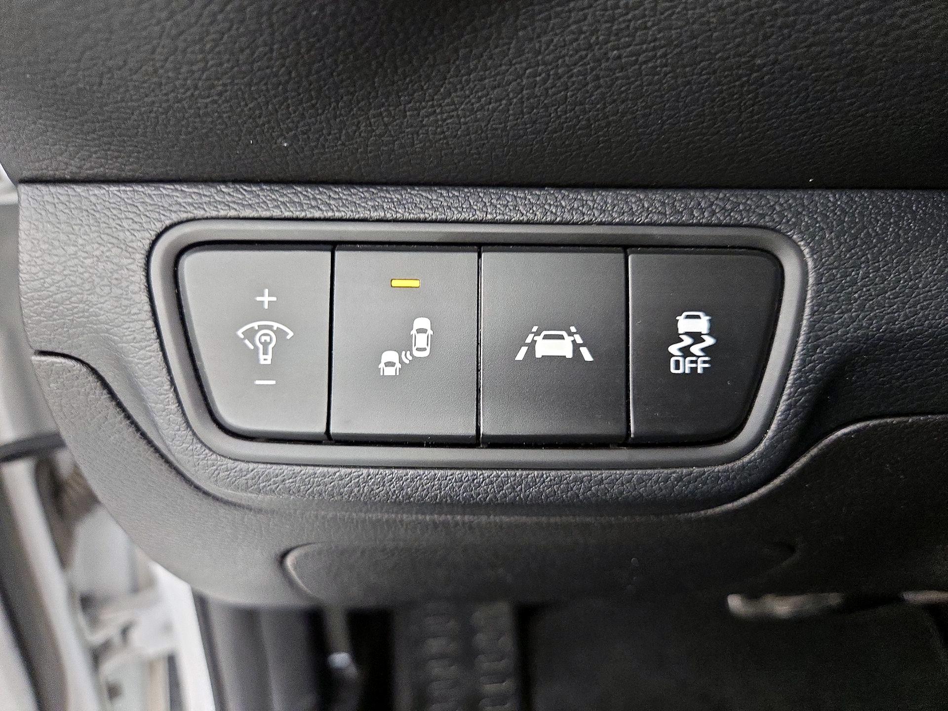 Thumbnail: 2021 Kia Forte - 13