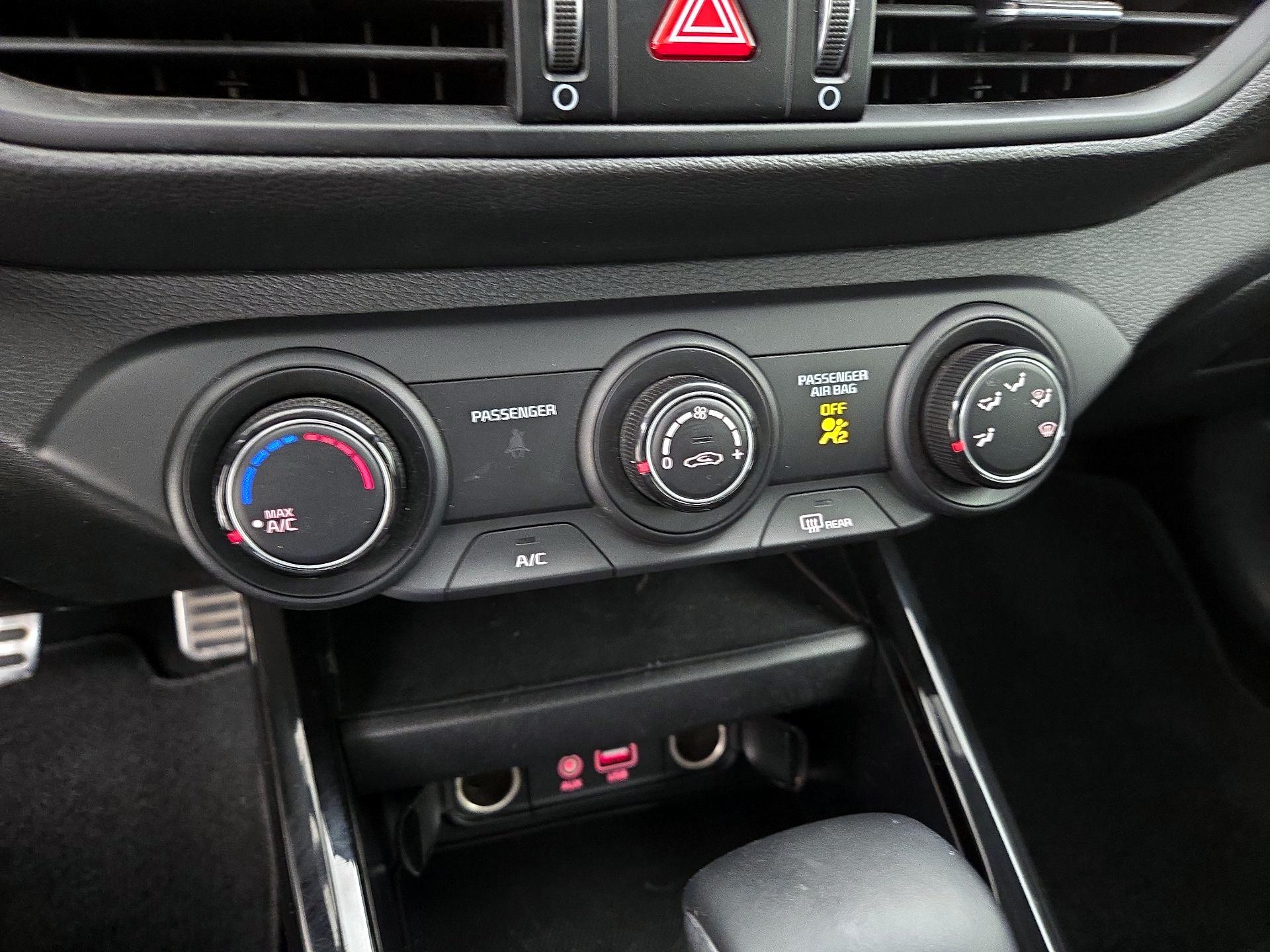 Thumbnail: 2021 Kia Forte - 16