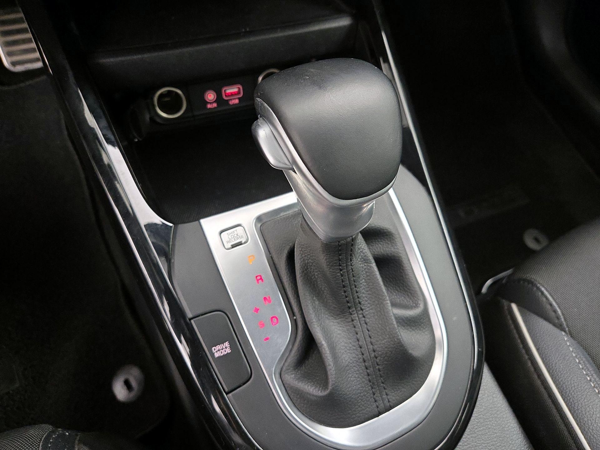 Thumbnail: 2021 Kia Forte - 17