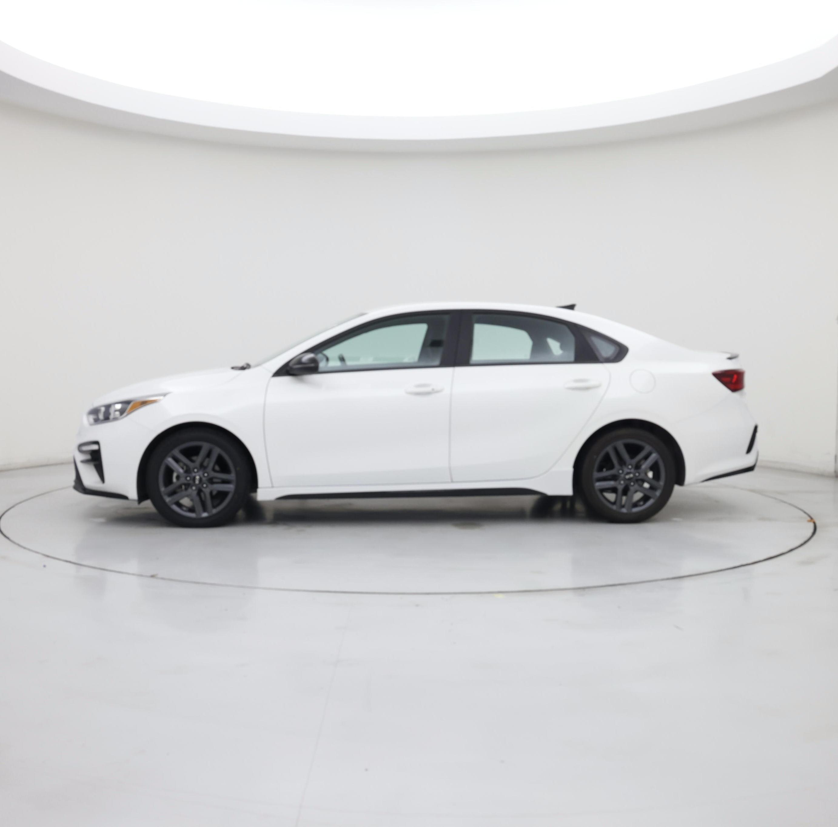 Thumbnail: 2021 Kia Forte - 3