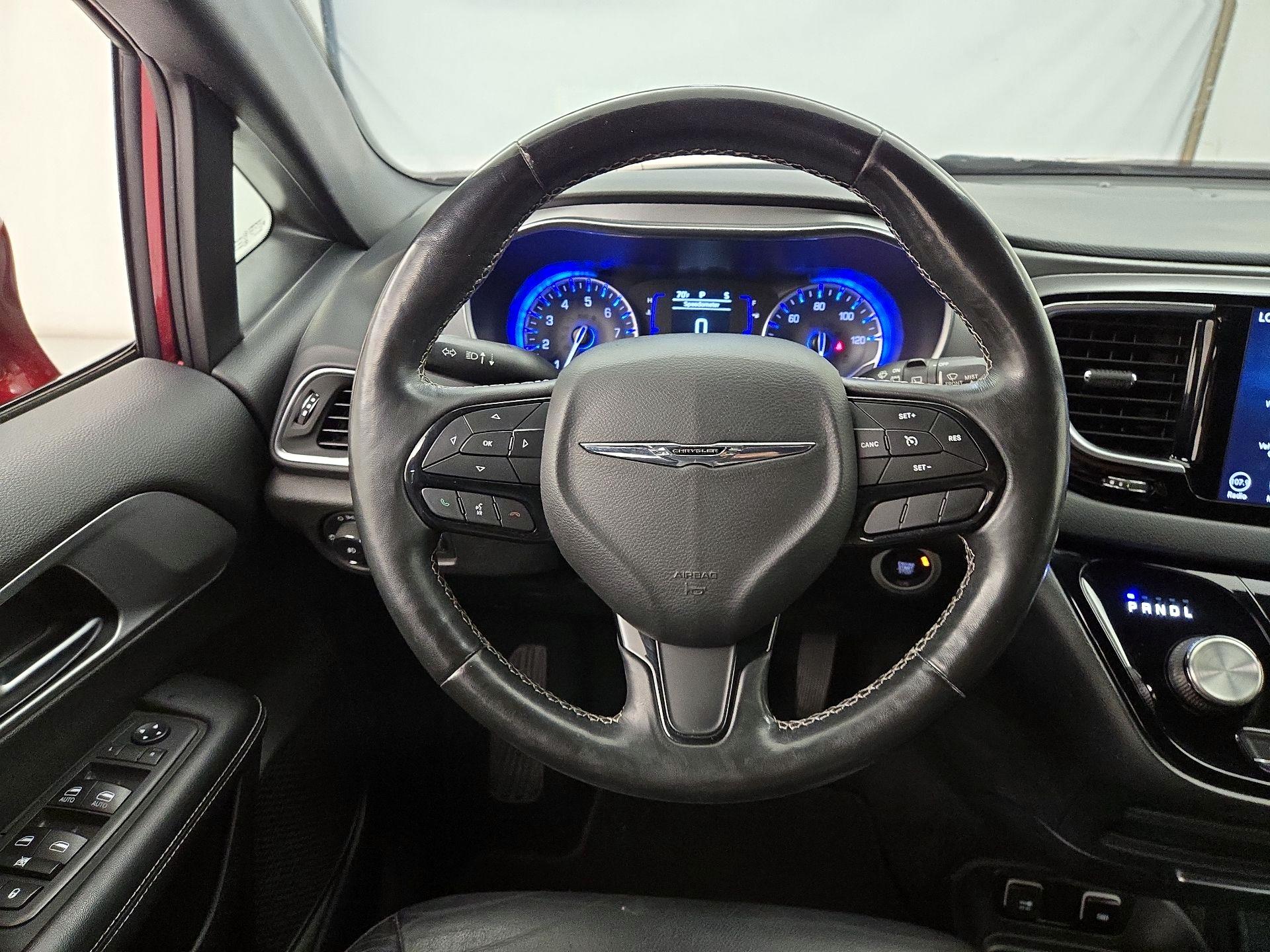 Thumbnail: 2019 Chrysler Pacifica - 10