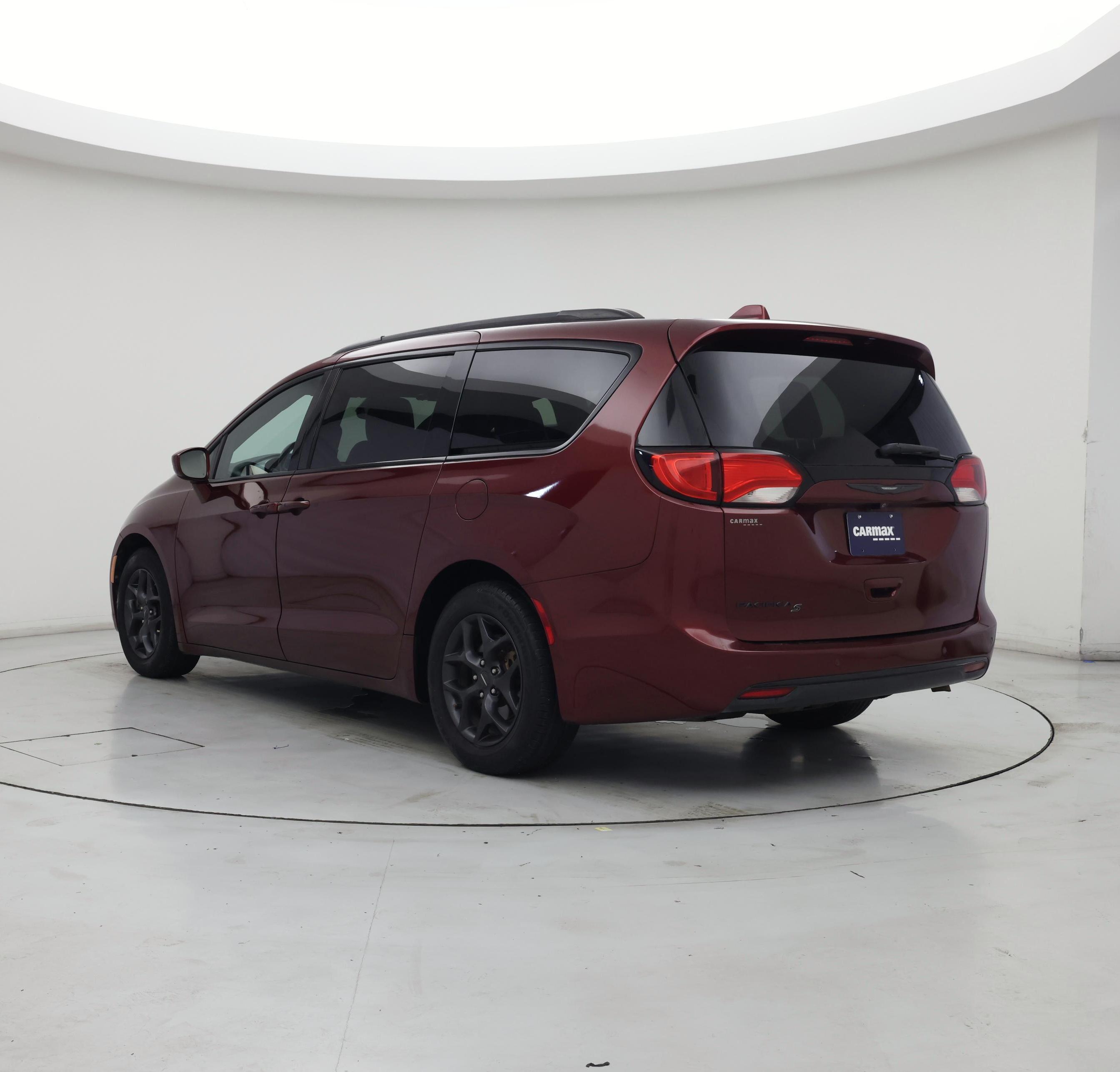 Thumbnail: 2019 Chrysler Pacifica - 2