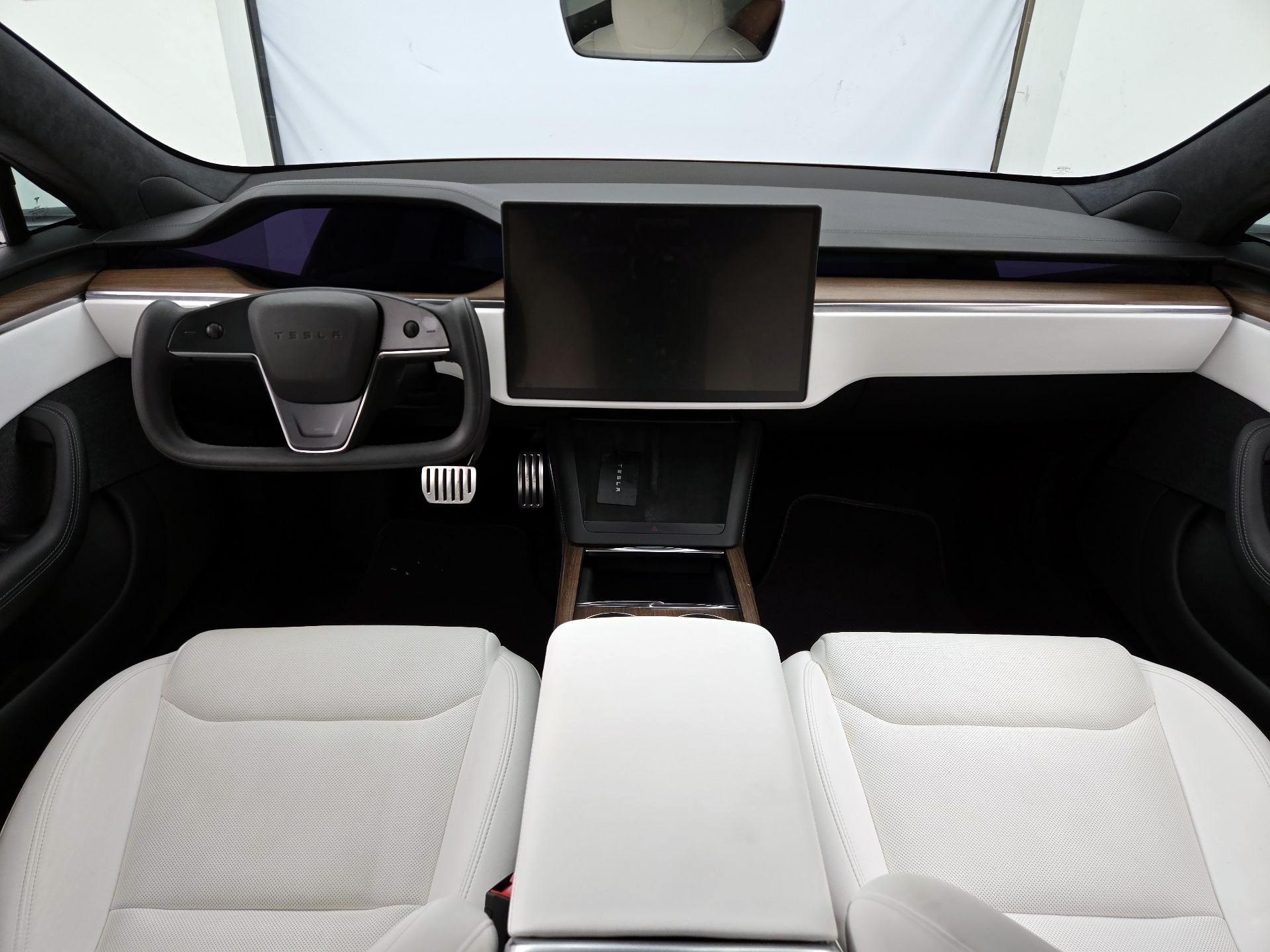 Thumbnail: 2022 Tesla Model S - 9