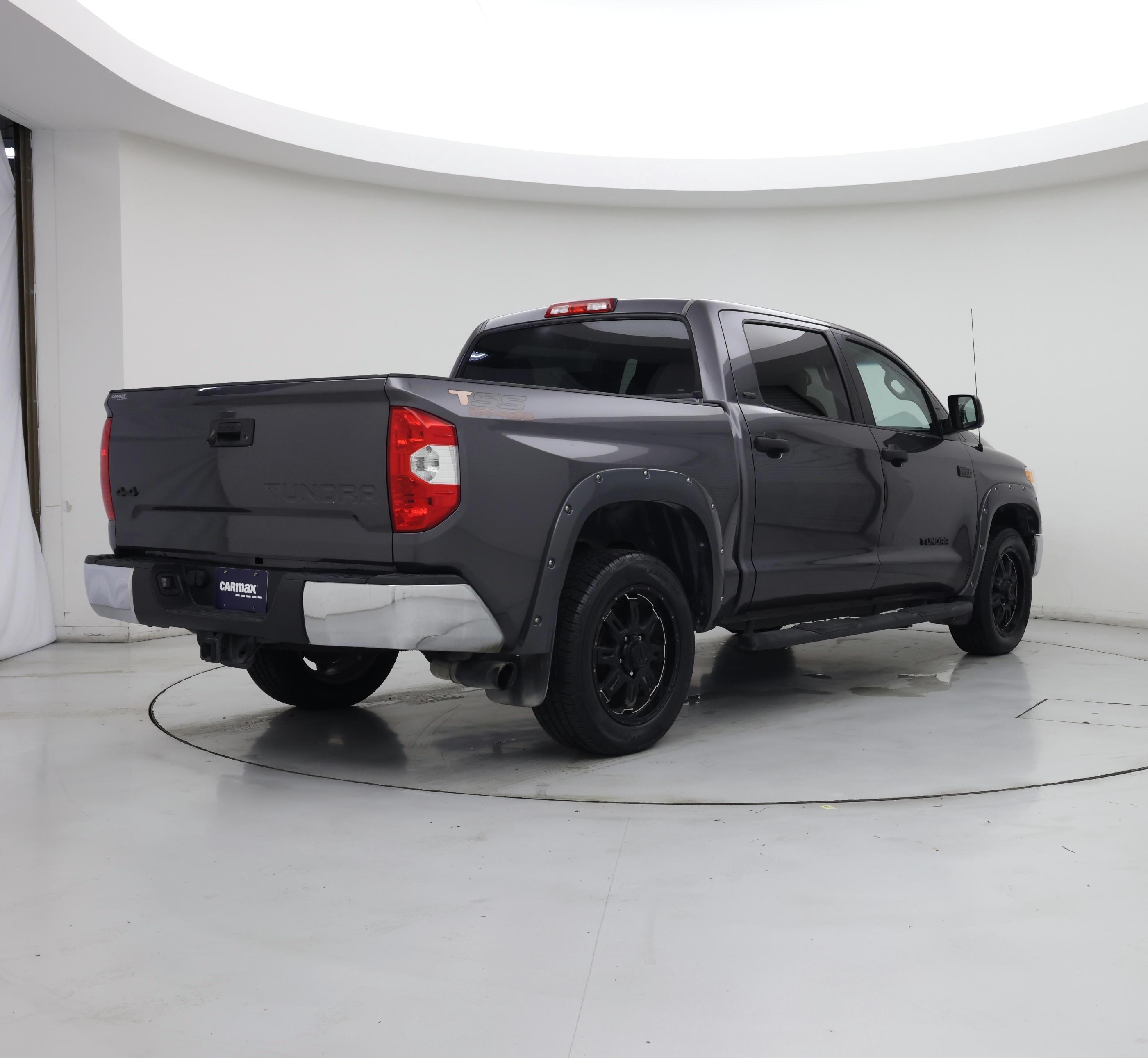 Thumbnail: 2017 Toyota Tundra - 8